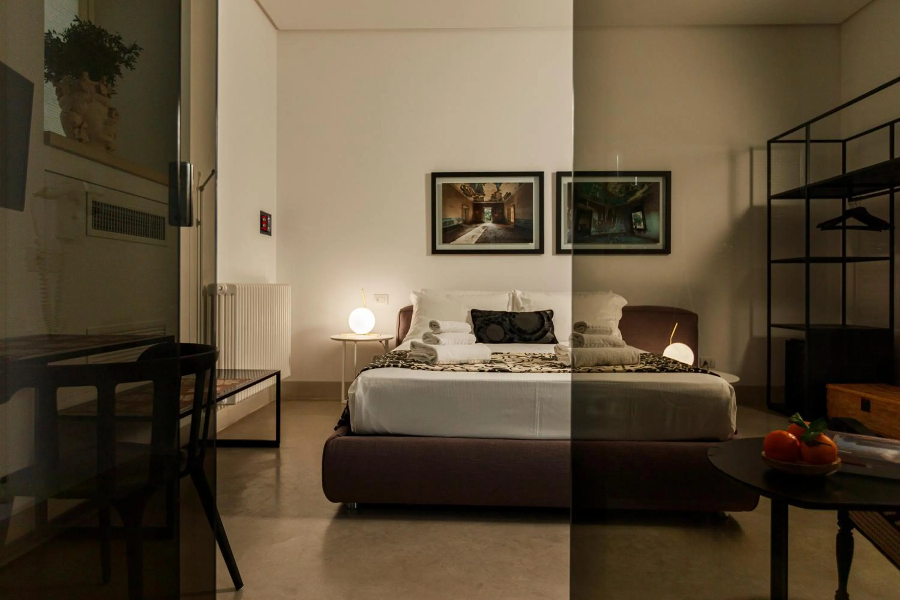 Photo of the whole room, Bed in Embrace Sicily Guest House