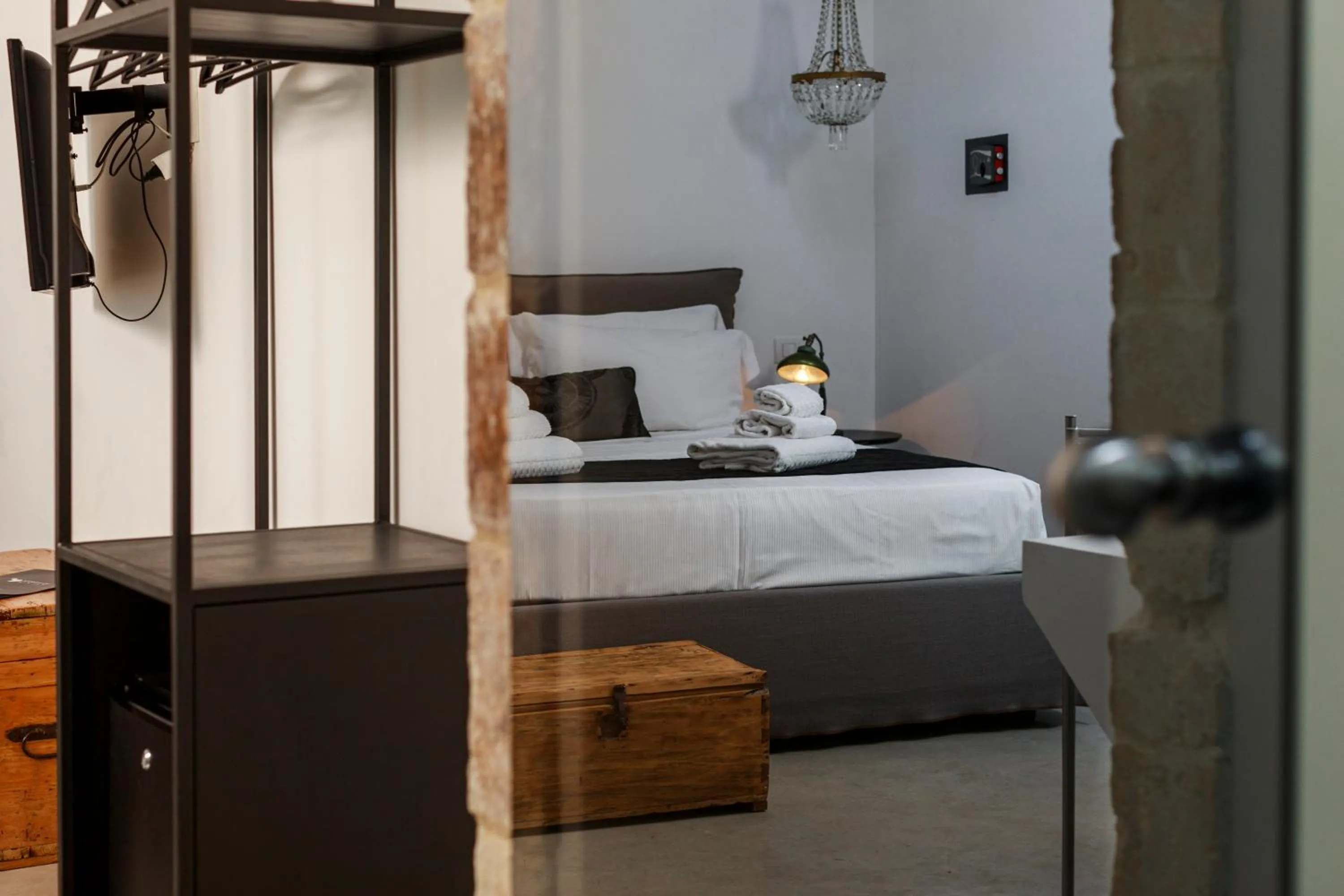 Photo of the whole room, Bed in Embrace Sicily Guest House