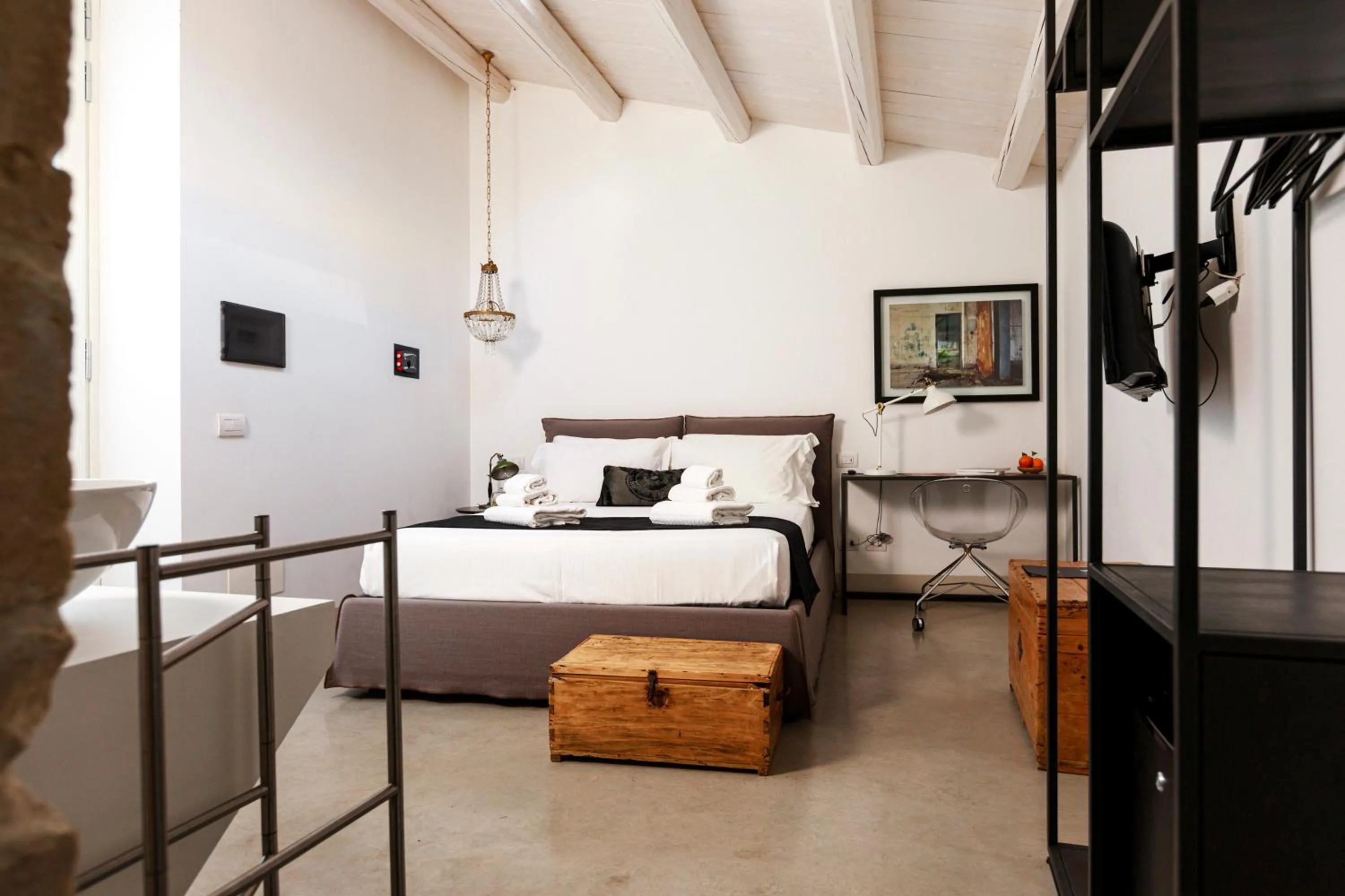 Bed in Embrace Sicily Guest House