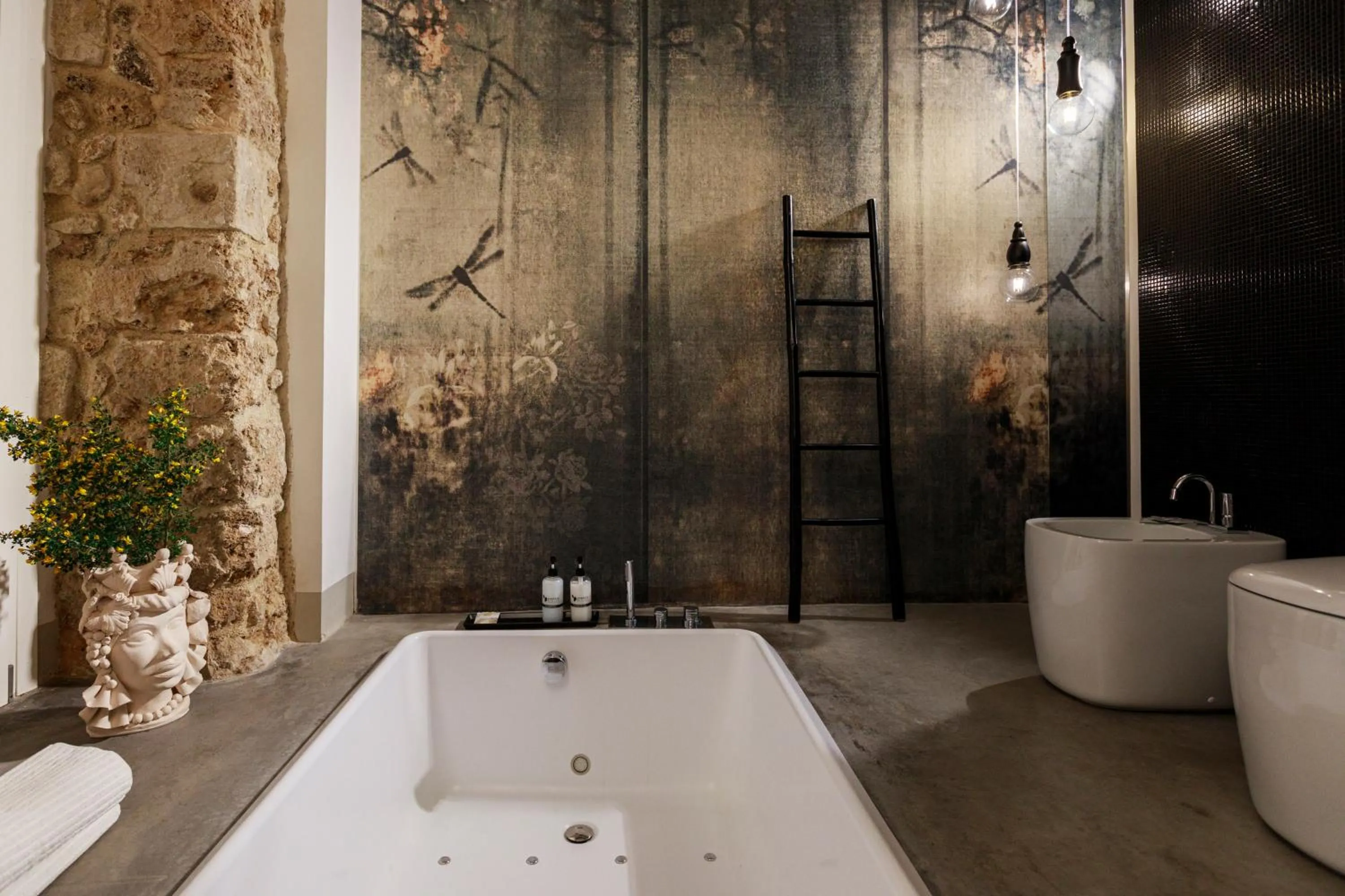 Shower in Embrace Sicily Guest House