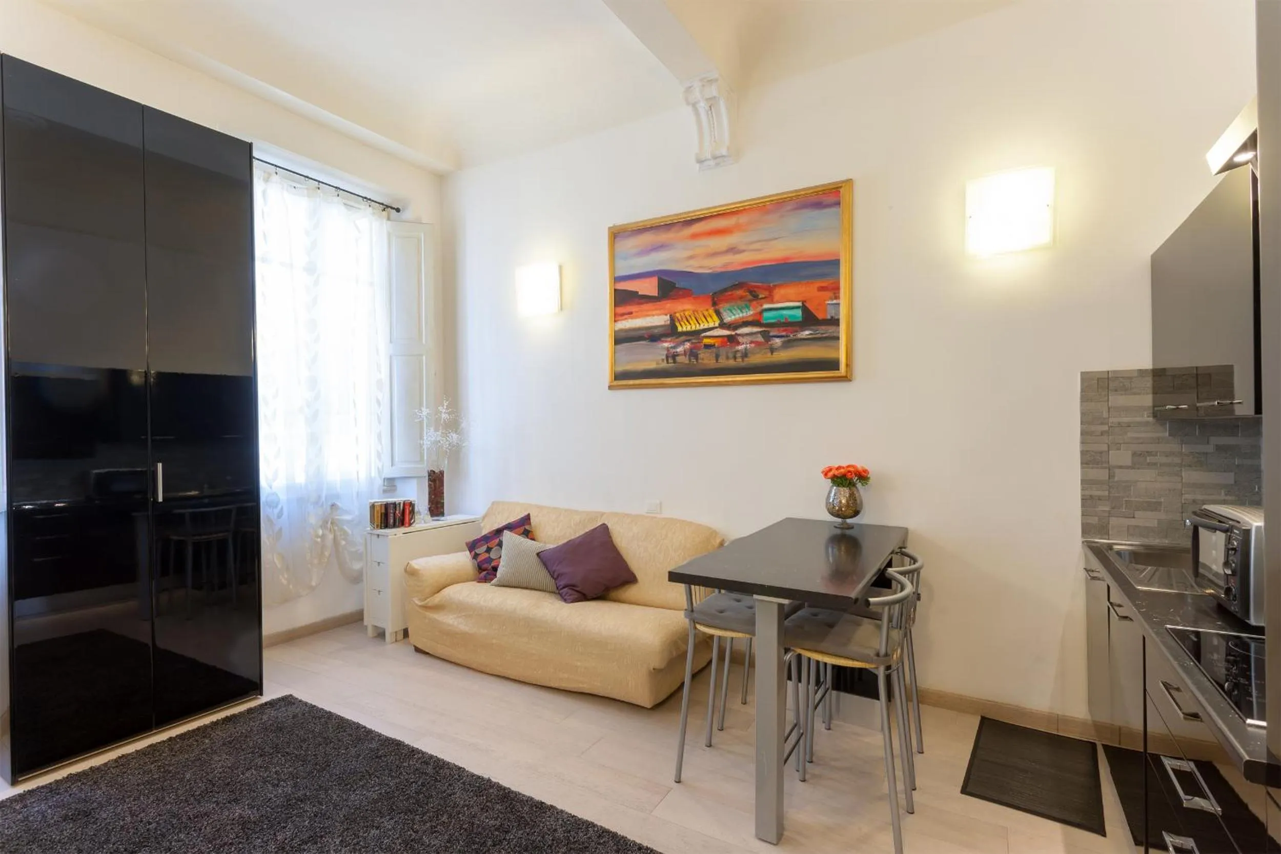 Kitchen or kitchenette in Aurora Suite