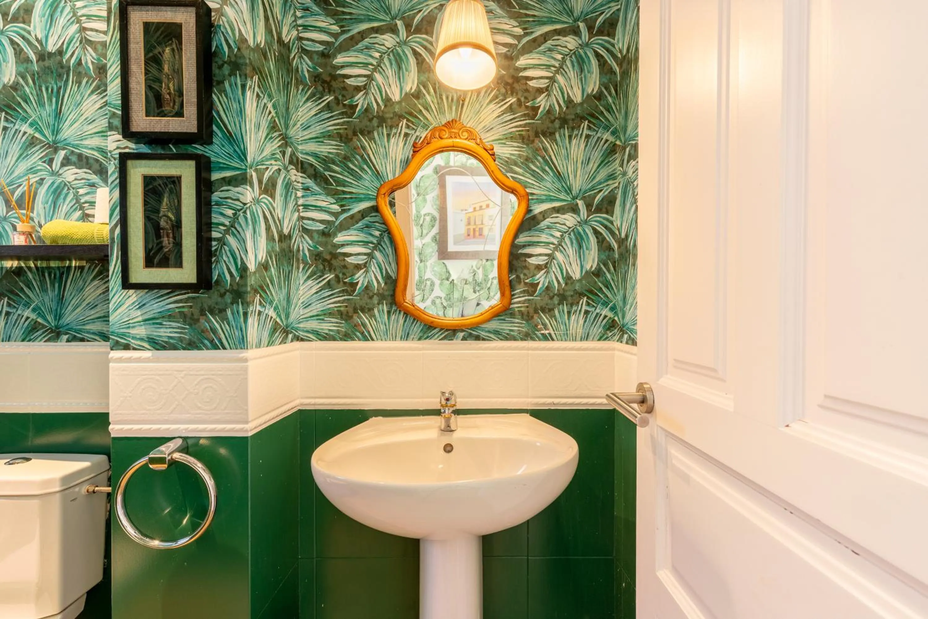 Bathroom in HOUSE SEVILLANA 6 habitaciones