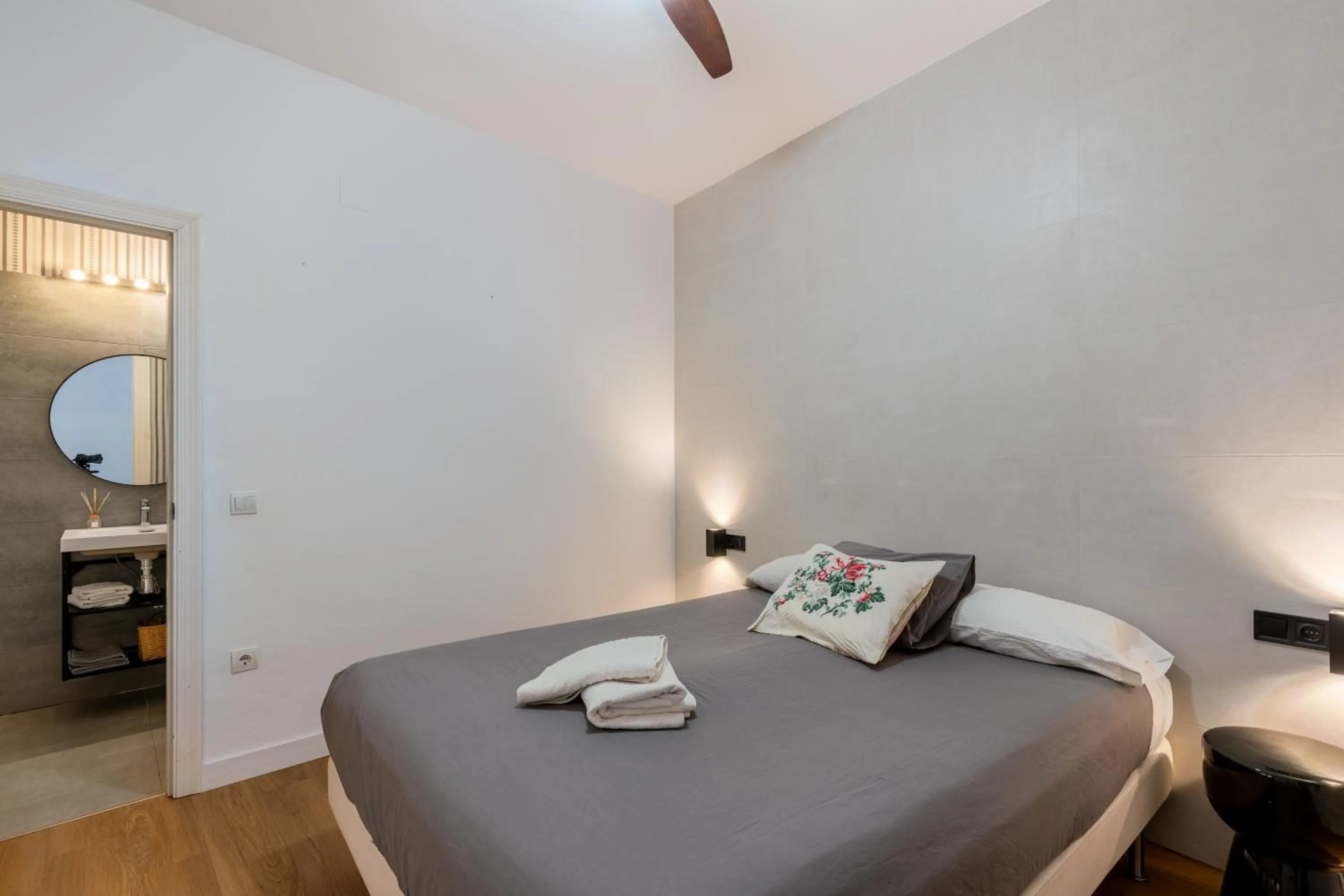 Bedroom, Bed in HOUSE SEVILLANA 6 habitaciones