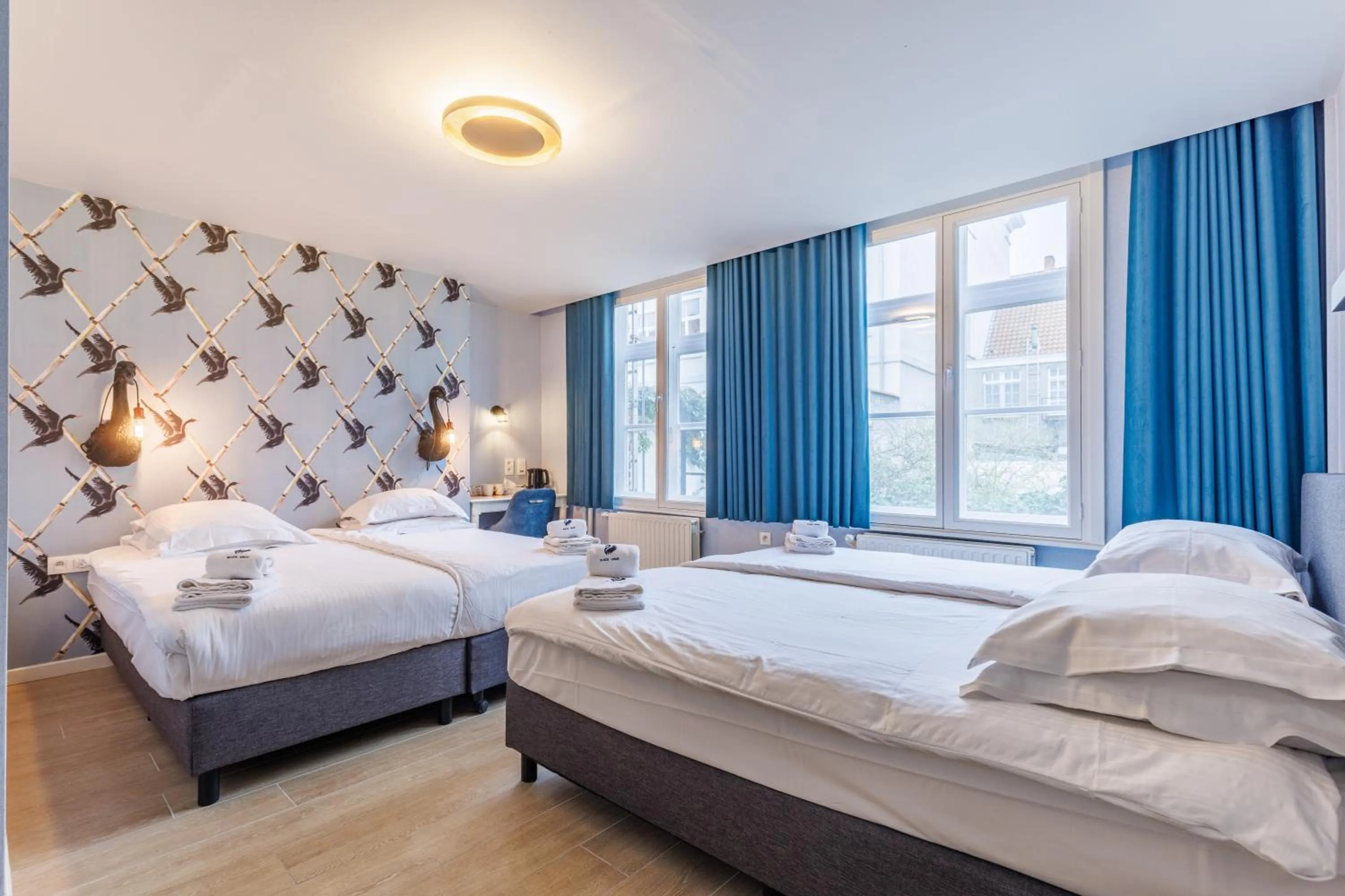 Bed in The Black Swan Hotel