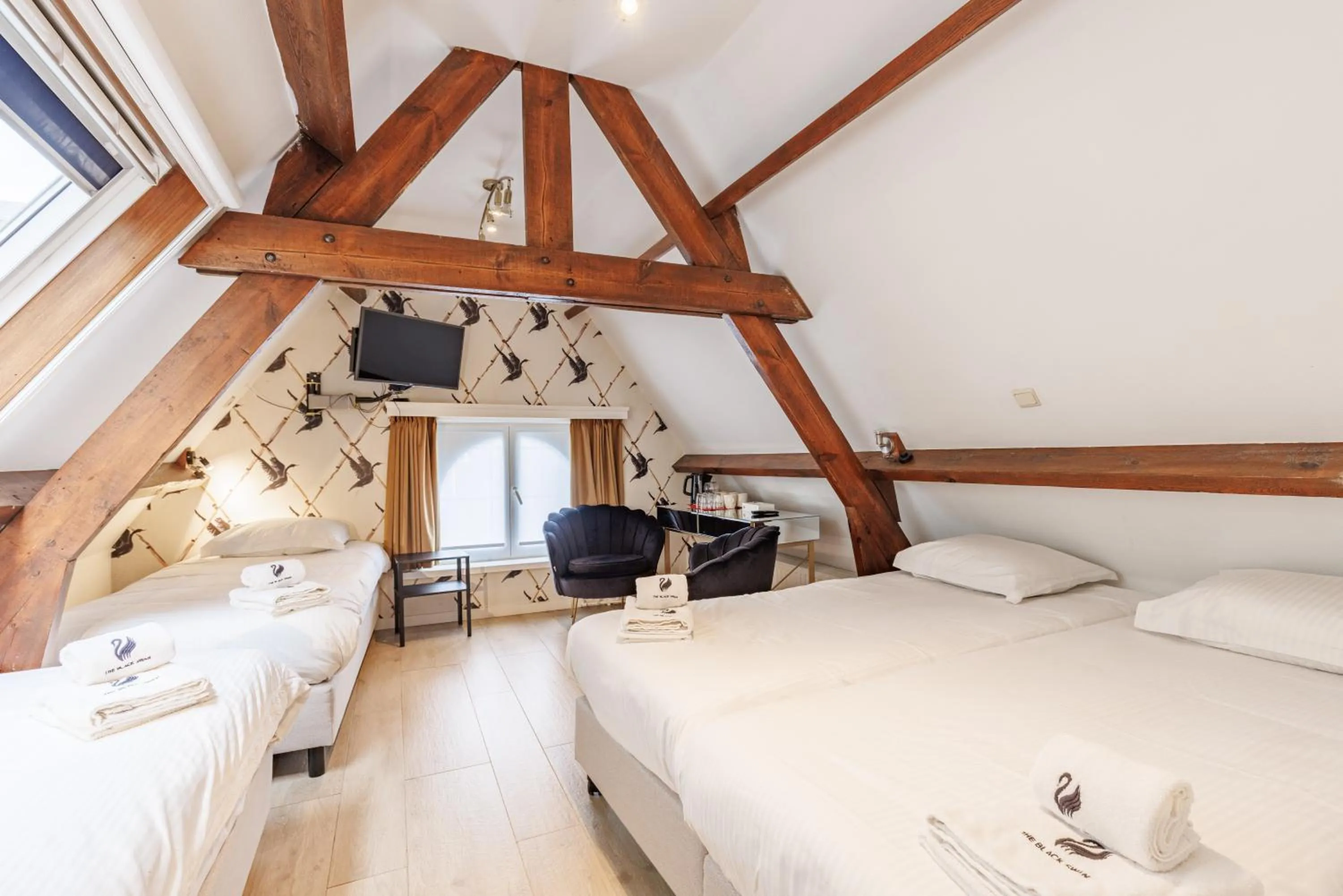 Bed in The Black Swan Hotel