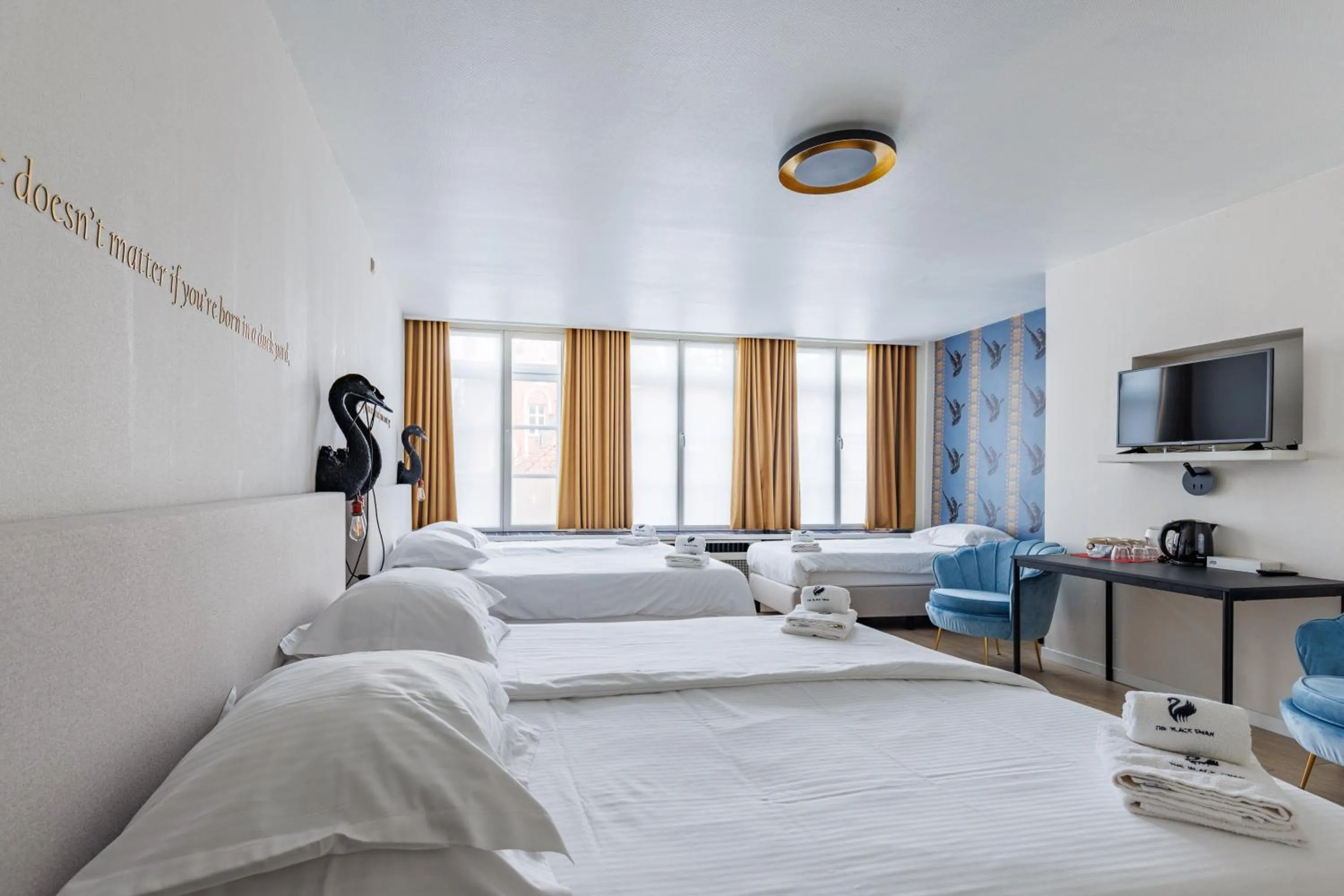 Bed in The Black Swan Hotel