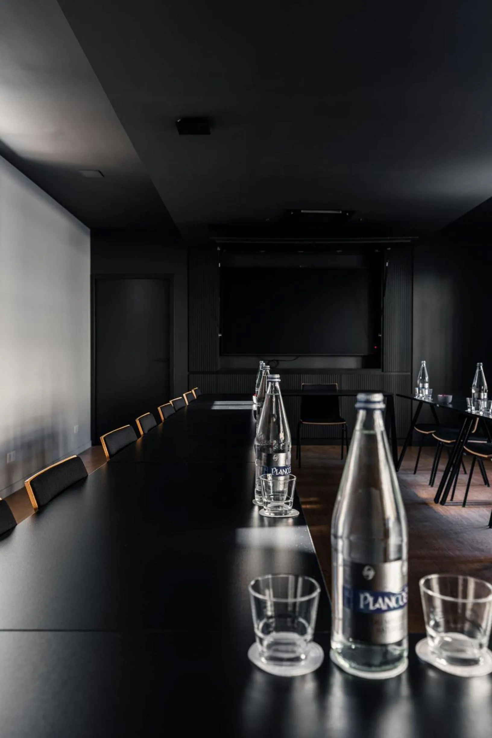 Meeting/conference room in Hôtel du Château Dinan - Originals Boutique