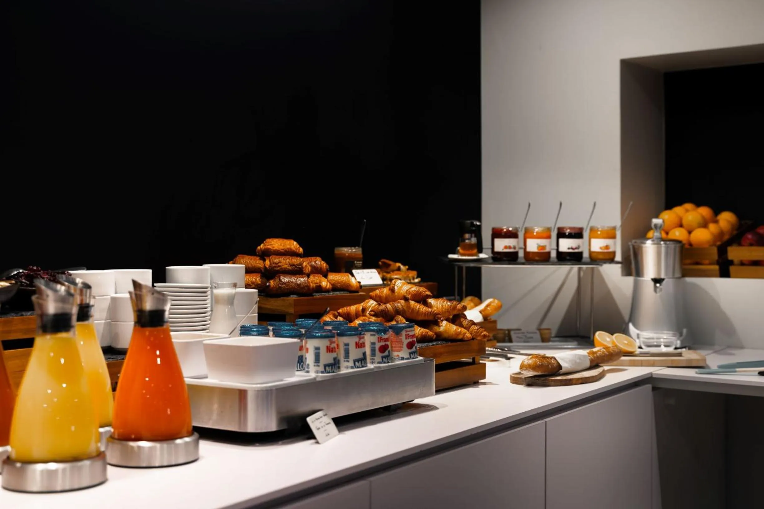 Buffet breakfast in Hôtel du Château Dinan - Originals Boutique