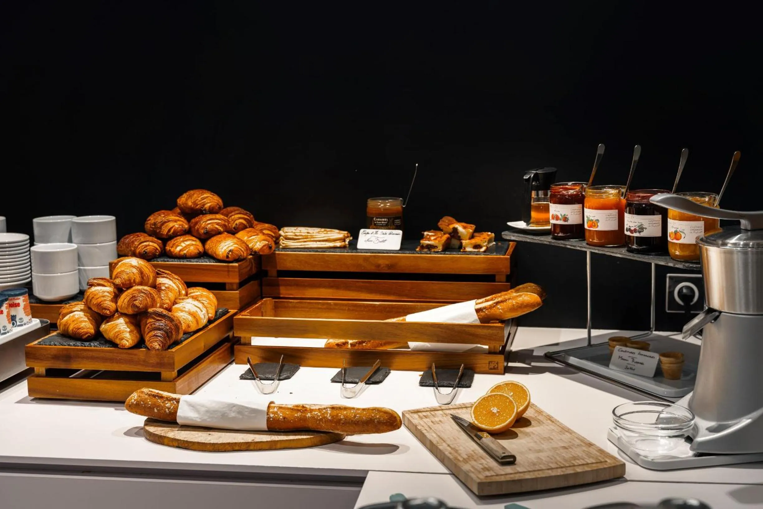 Buffet breakfast in Hôtel du Château Dinan - Originals Boutique