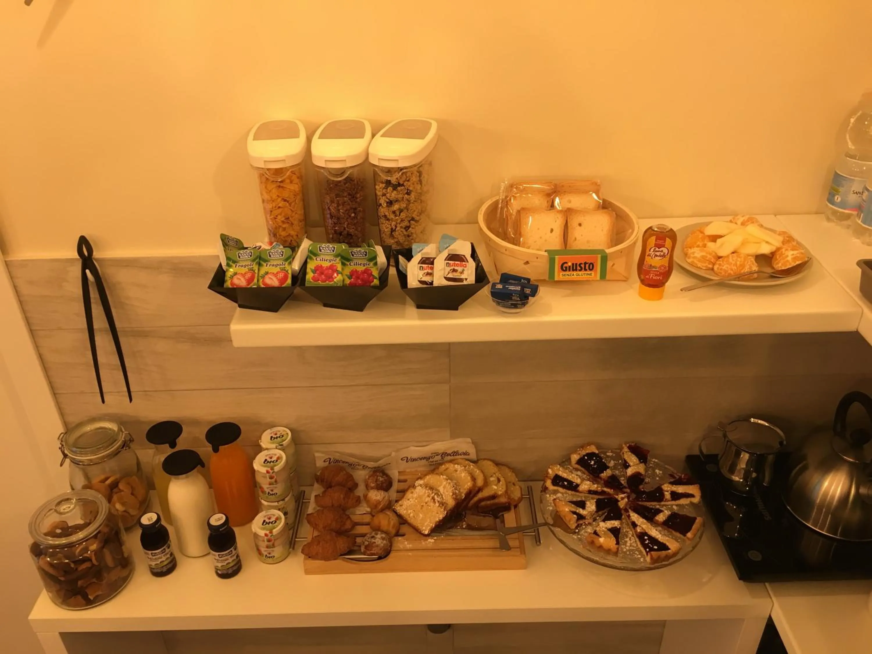 Continental breakfast in Morra's Home