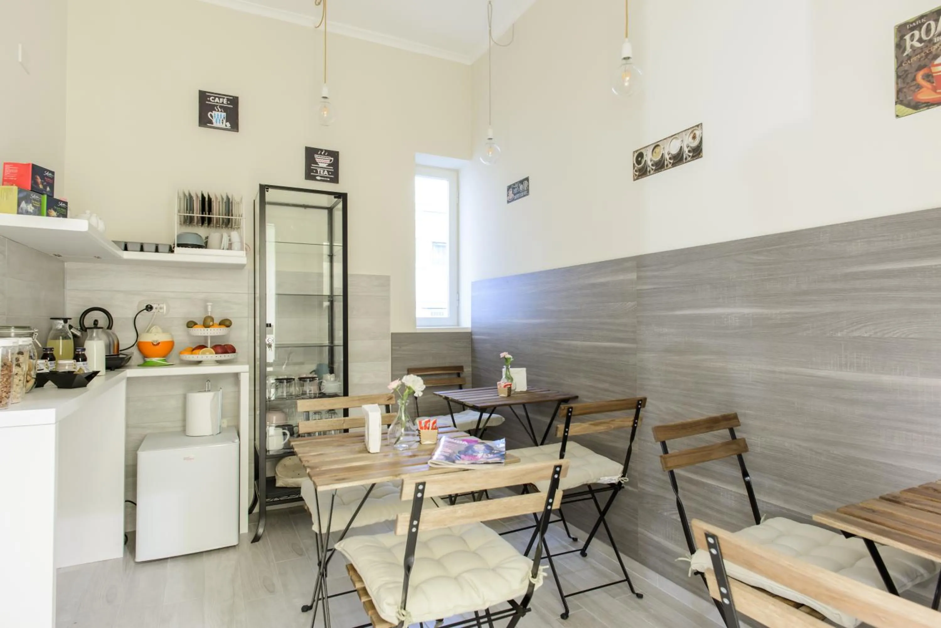 Communal kitchen in Morra's Home