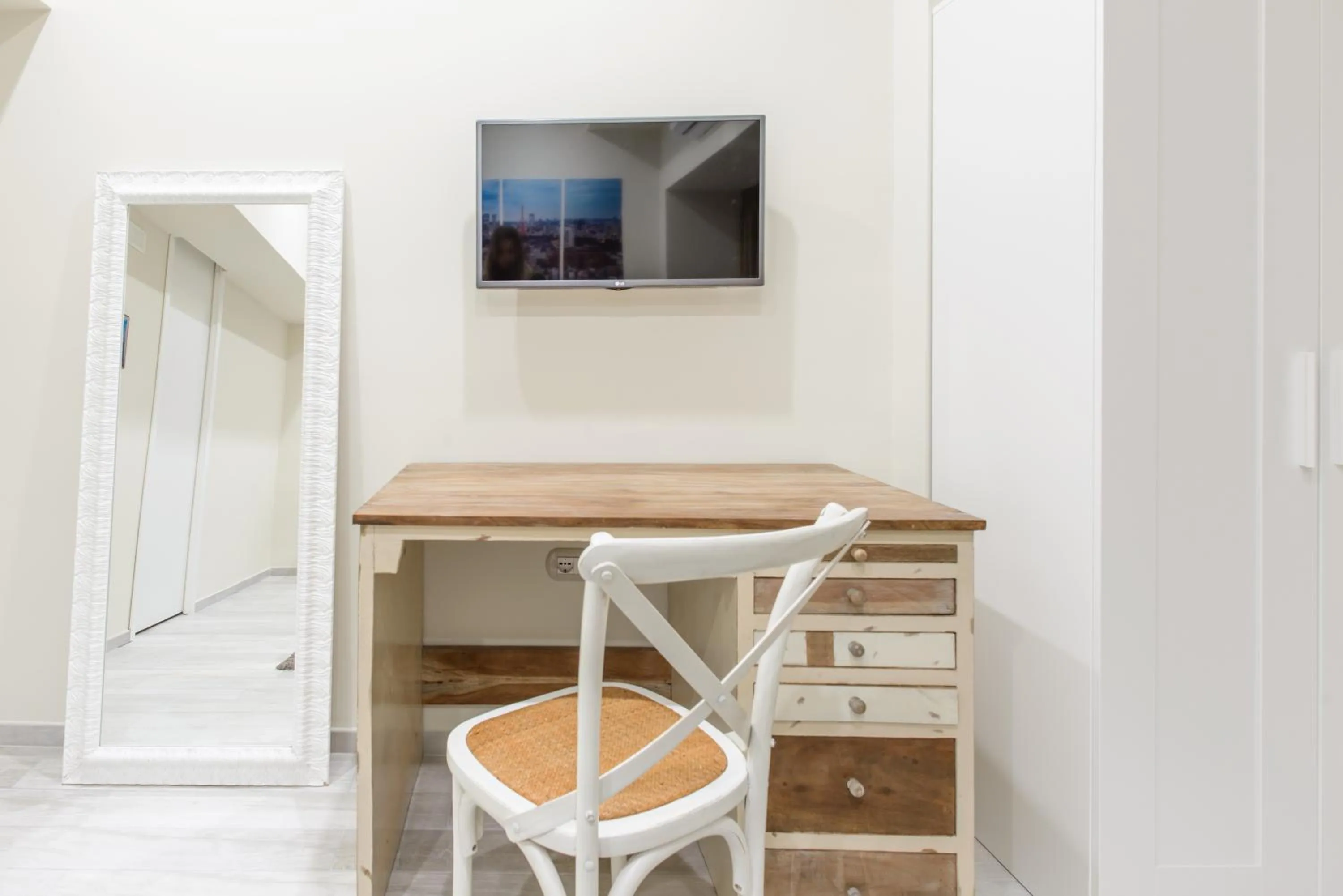 Decorative detail in Morra's Home