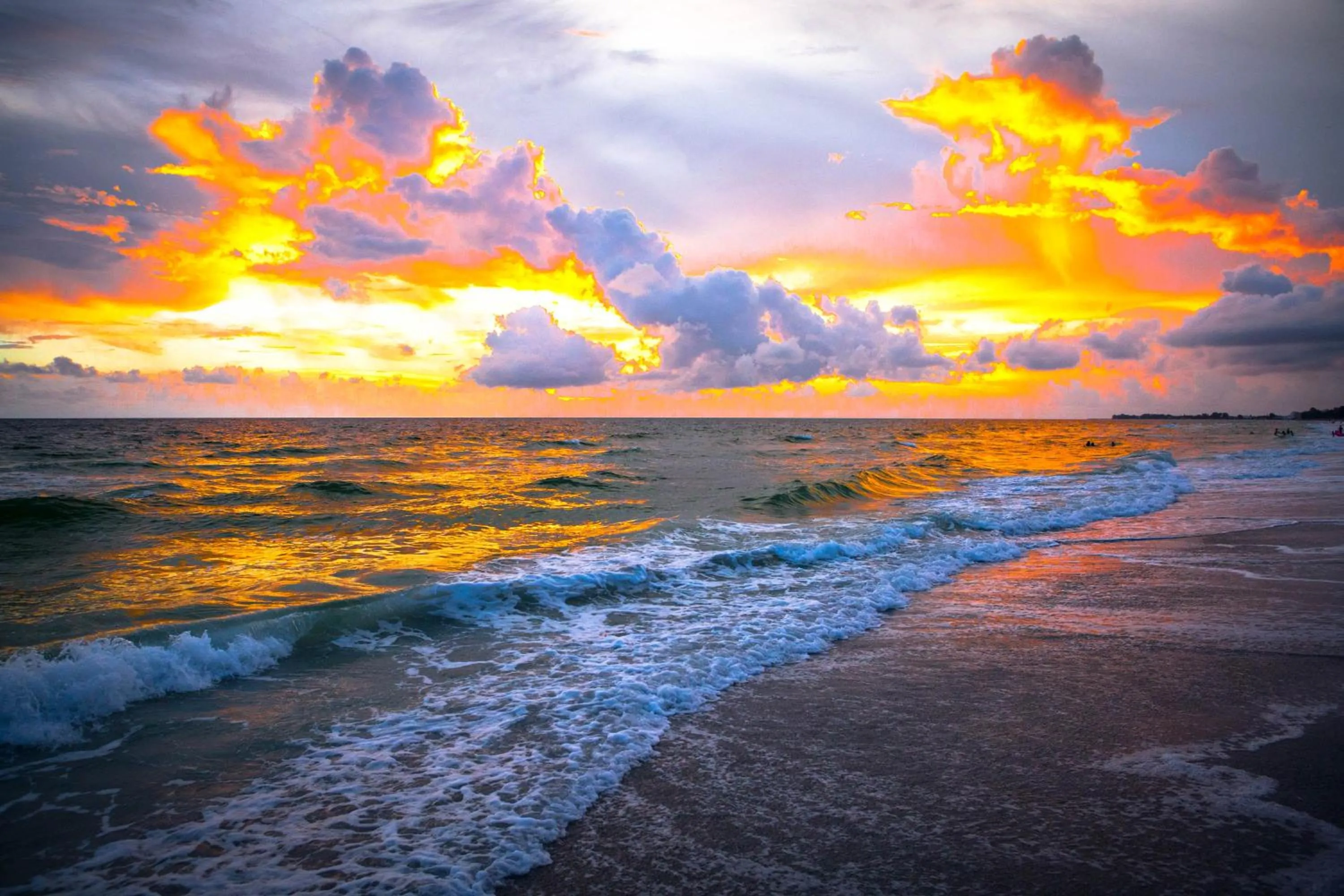 Property building in Anna Maria Island Beach Sands