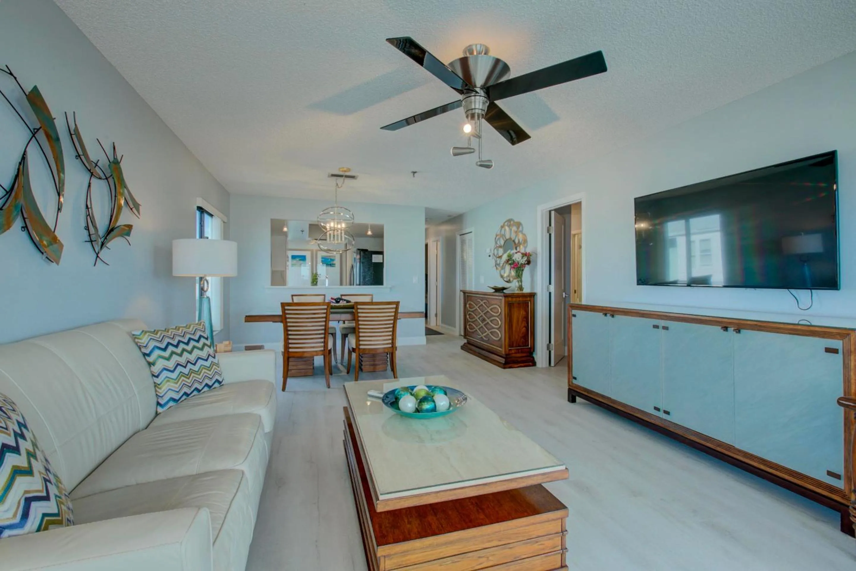 Property building in Anna Maria Island Beach Sands