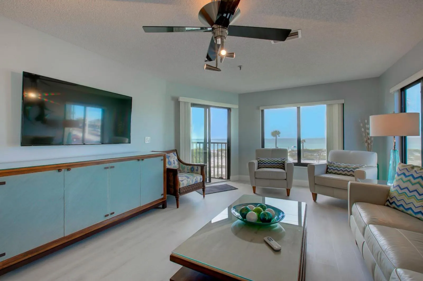 Property building in Anna Maria Island Beach Sands