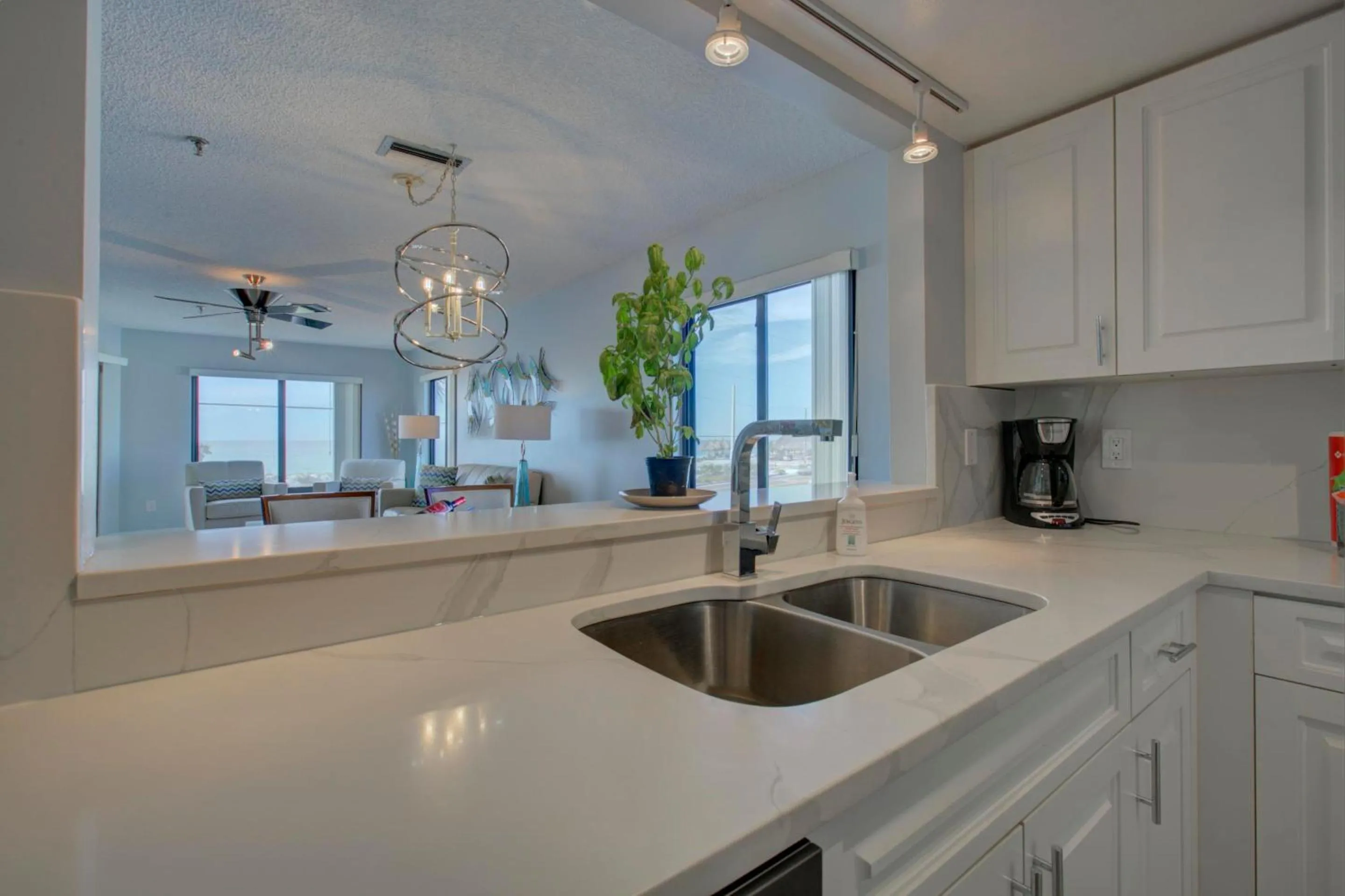 Property building in Anna Maria Island Beach Sands