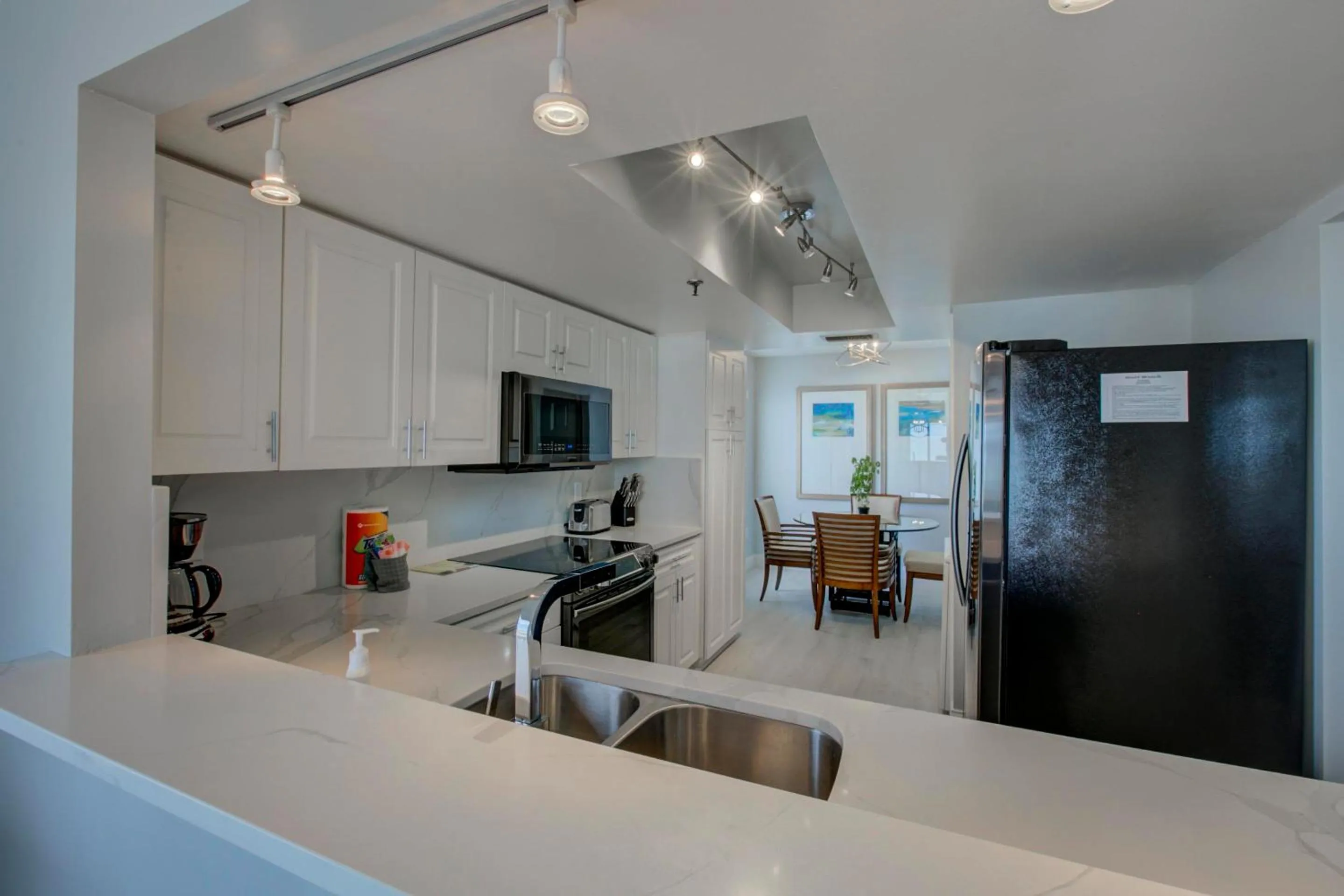 Property building in Anna Maria Island Beach Sands