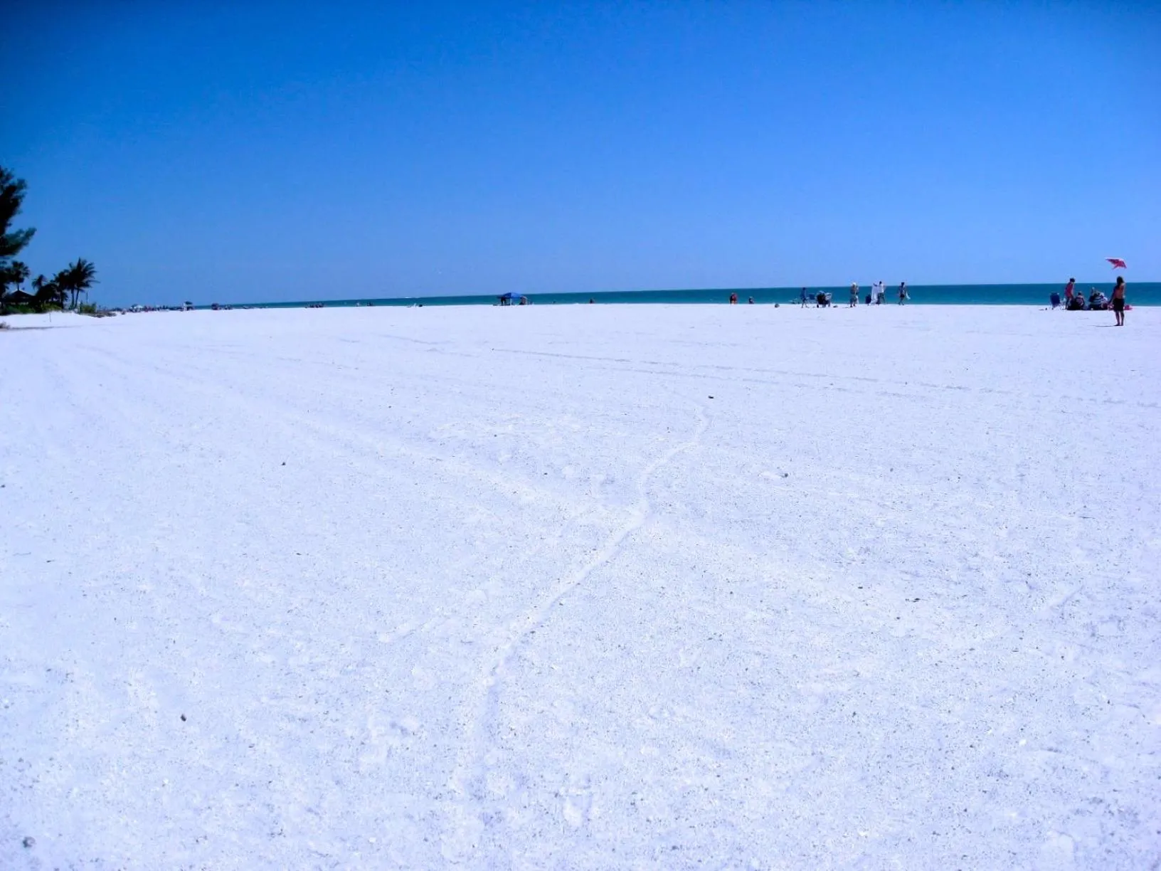 Property building in Anna Maria Island Beach Sands