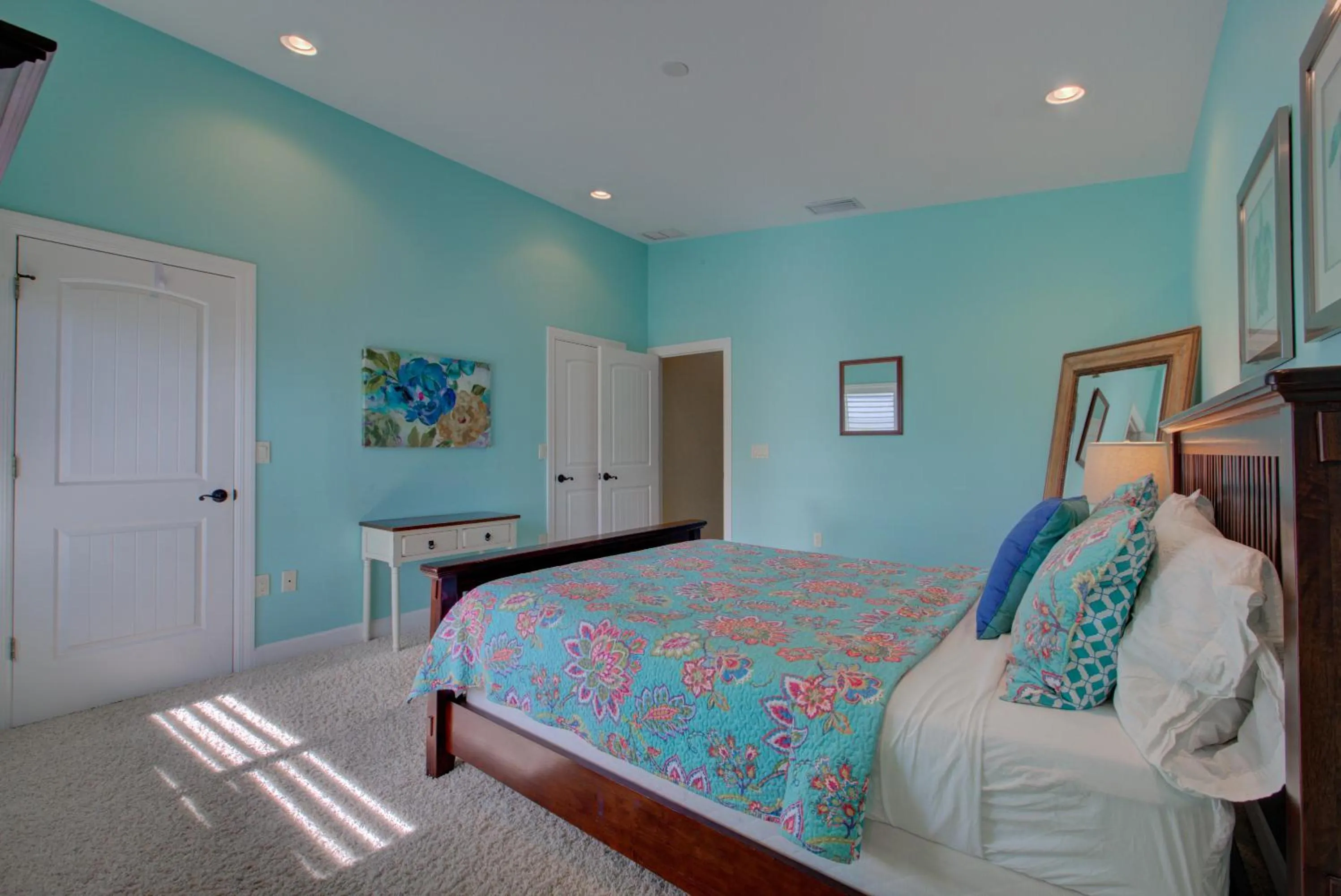 Property building, Bed in Anna Maria Island Beach Palace