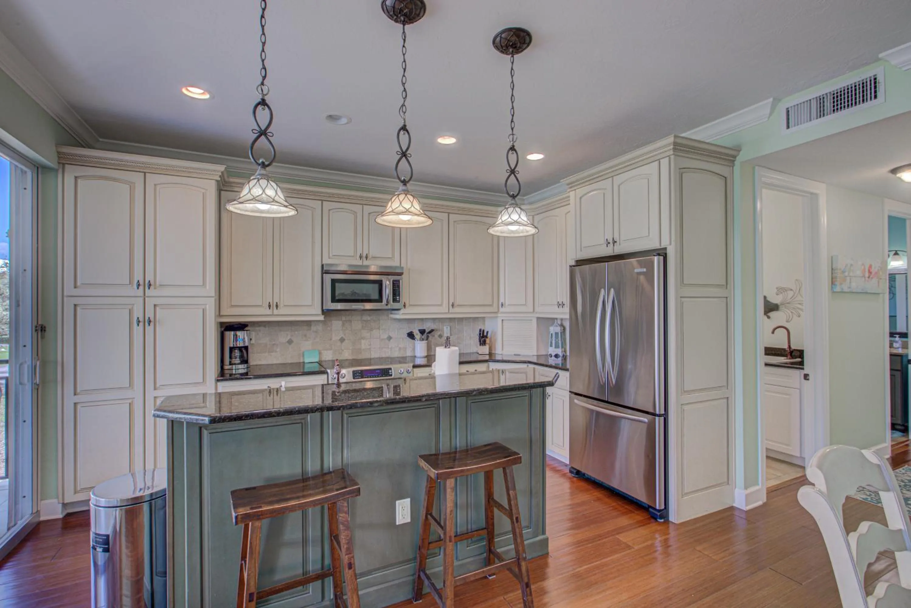 Property building in Anna Maria Island Beach Palace