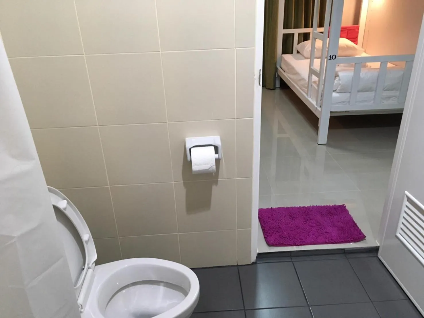 Toilet, Bed in DKaYa Hostel