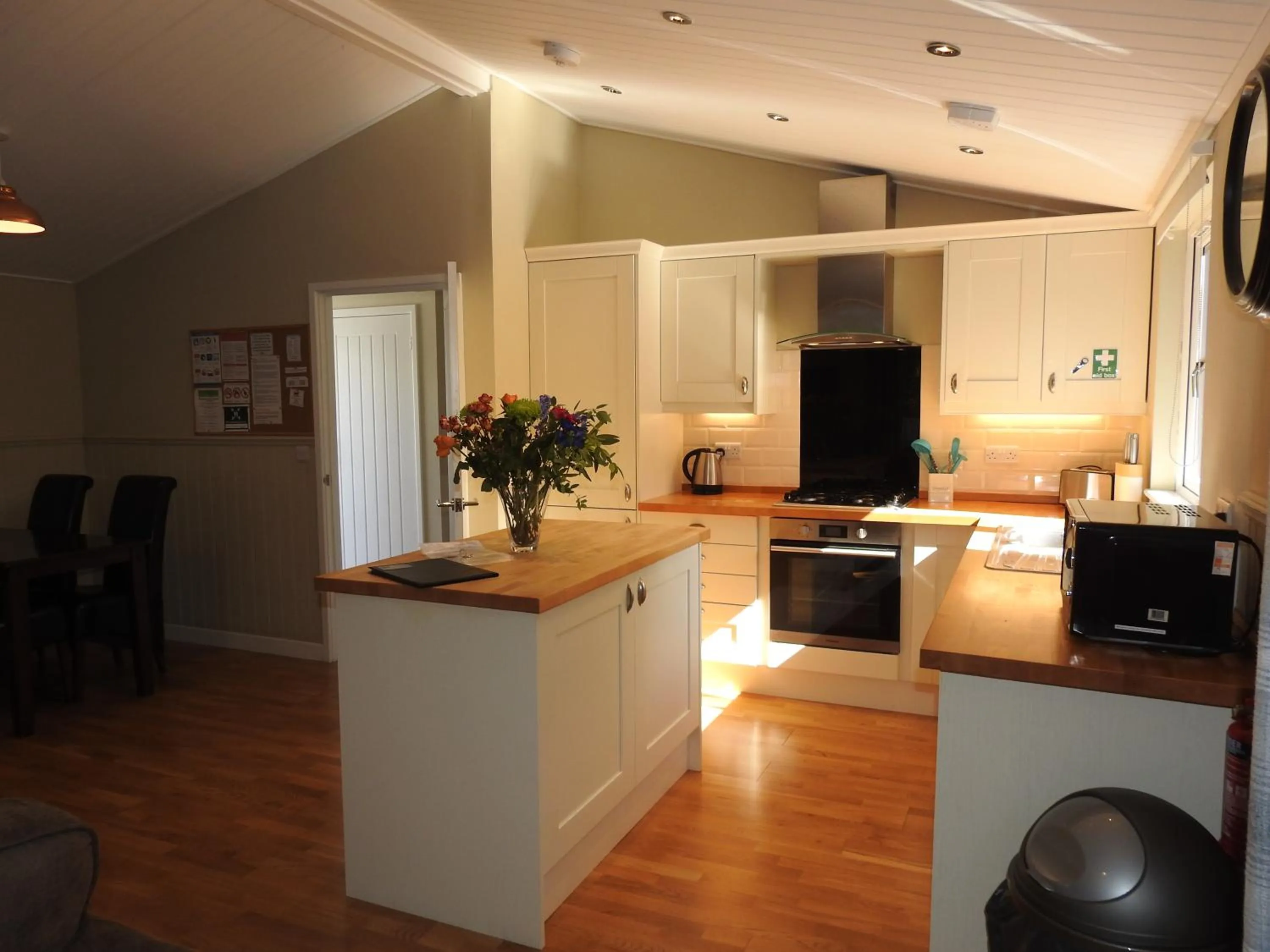 Kitchen or kitchenette in Golden Cross Holiday Park