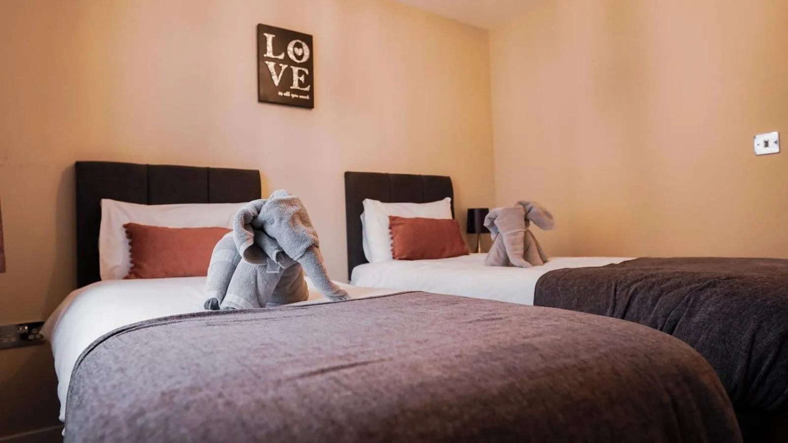 Bed in Golden Cross Holiday Park