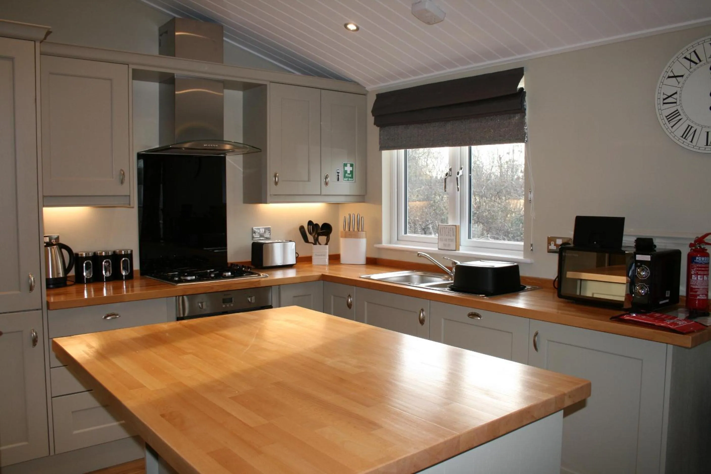 Kitchen or kitchenette in Golden Cross Holiday Park