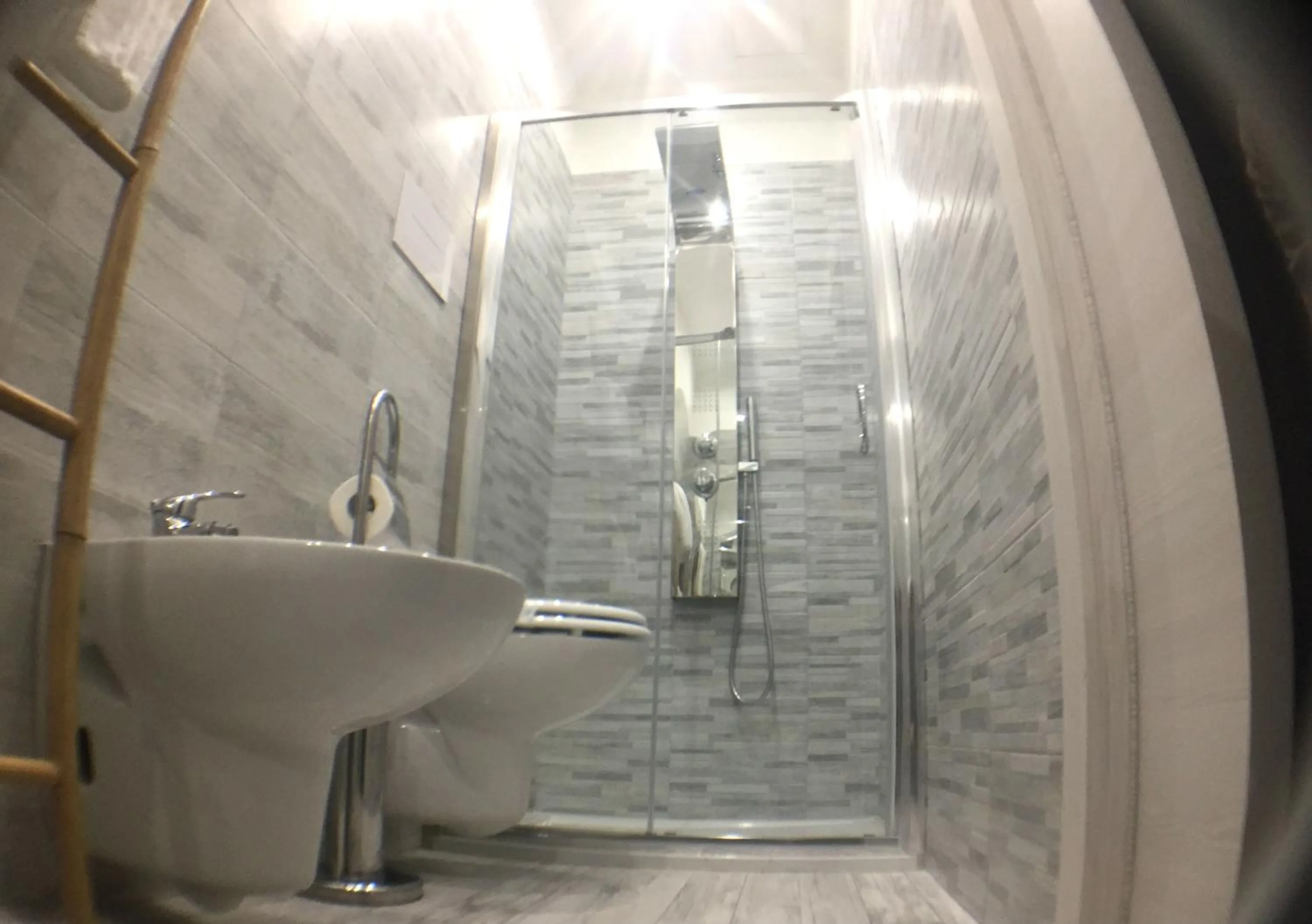 Bathroom in Deluxe B&B Centrocitta