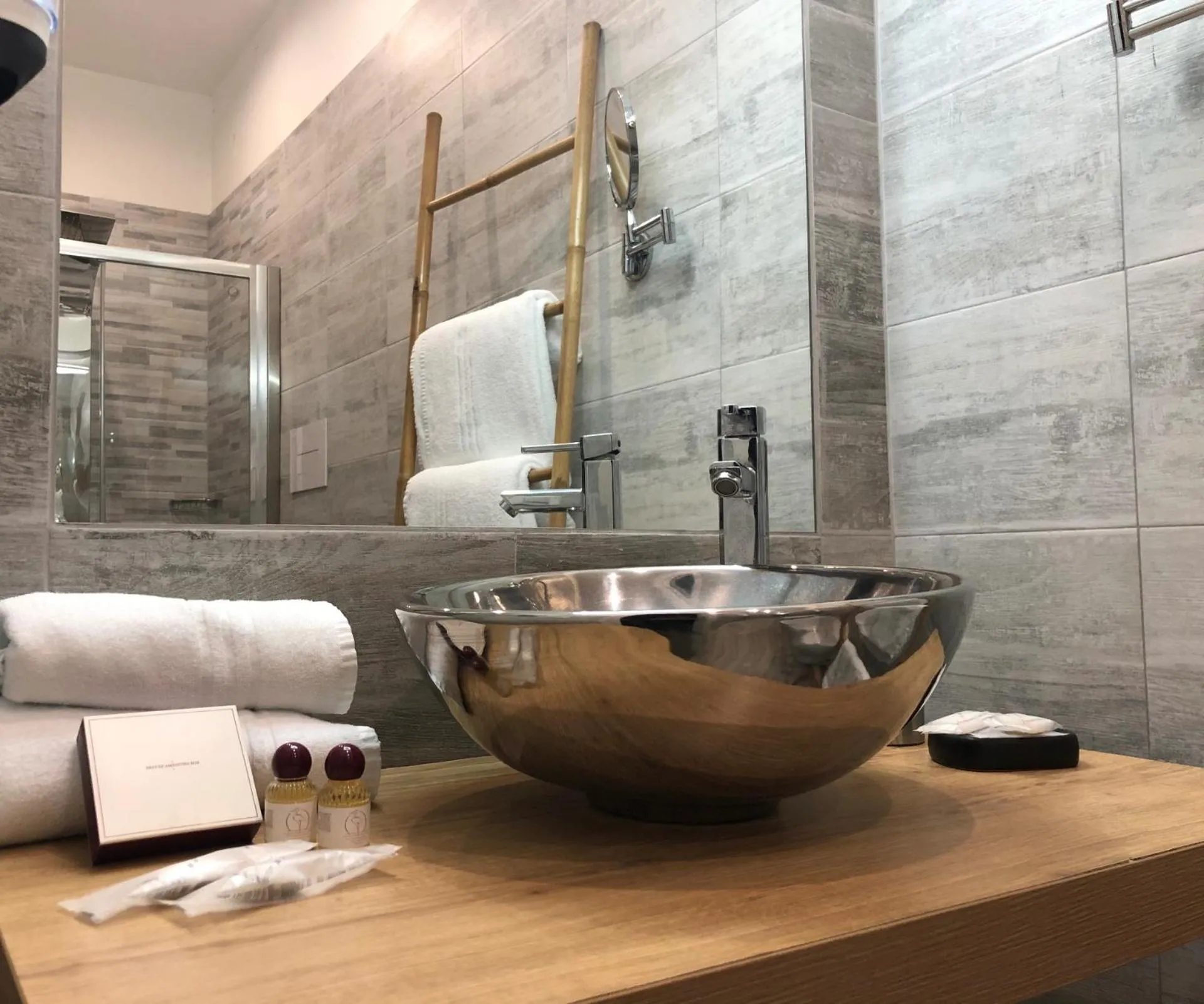 Bathroom in Deluxe B&B Centrocitta