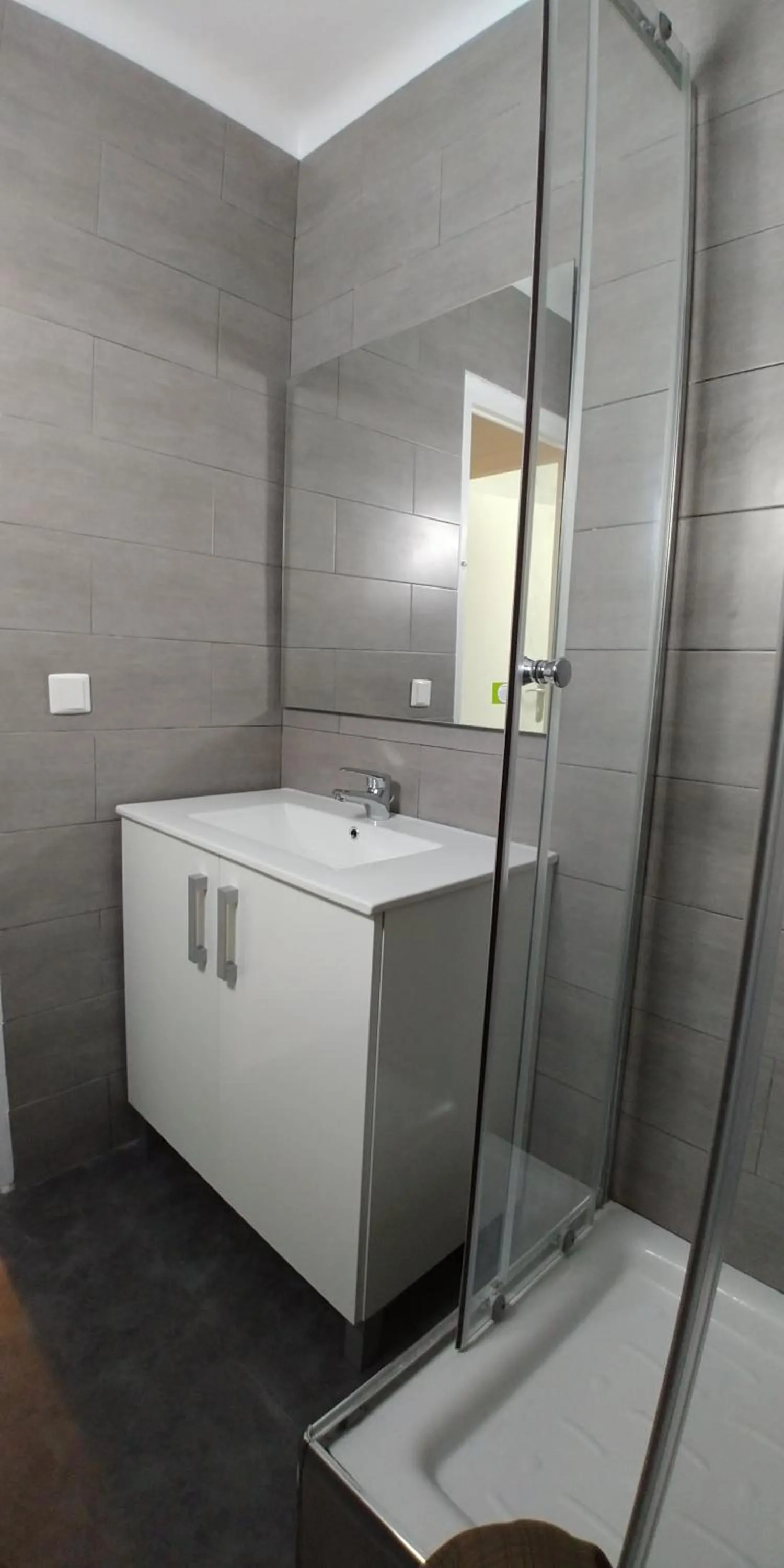 Shower in LG Plaza Merida