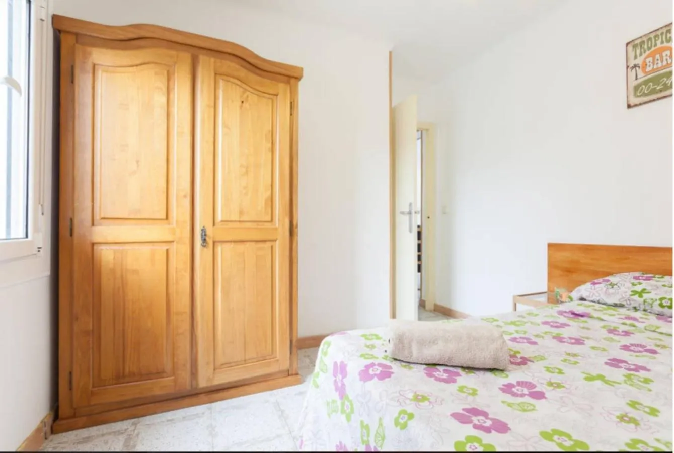 Photo of the whole room, Bed in LG Plaza Merida