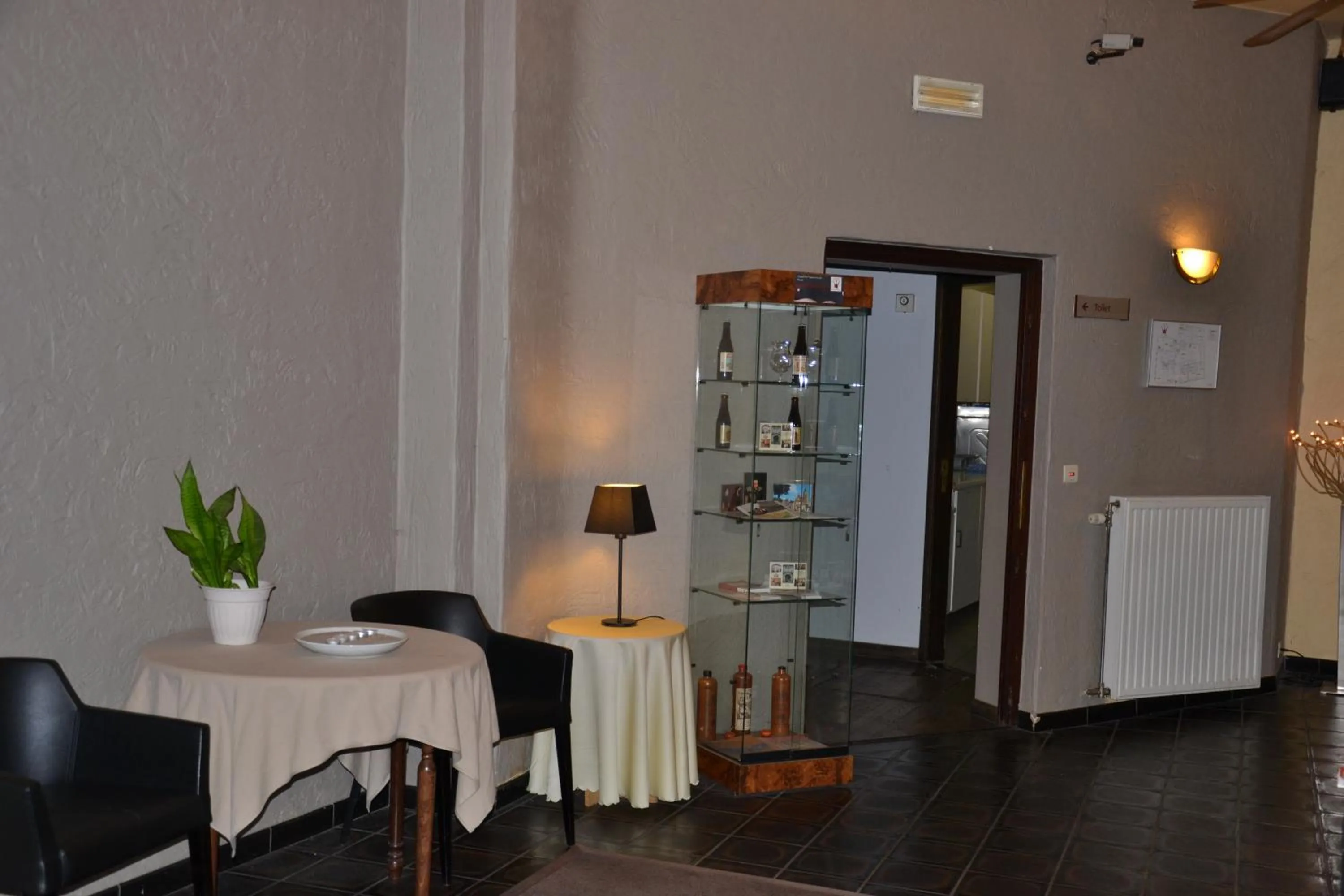 Decorative detail in Hotel De Franse Kroon