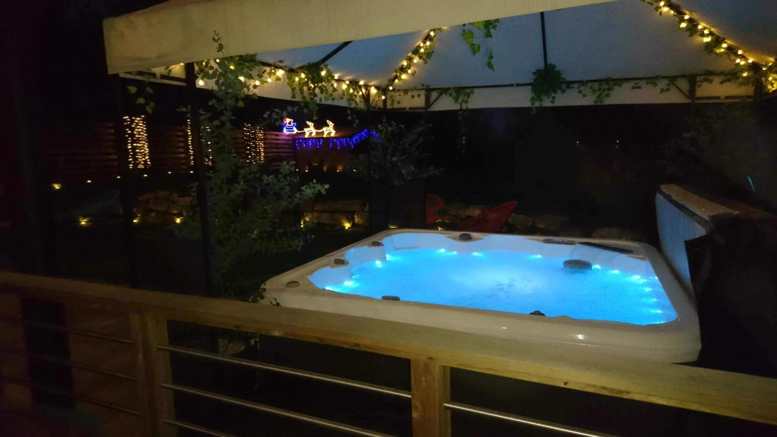 Hot Tub in Le Moulin d'Oscar & Spa - Mulhouse Nord