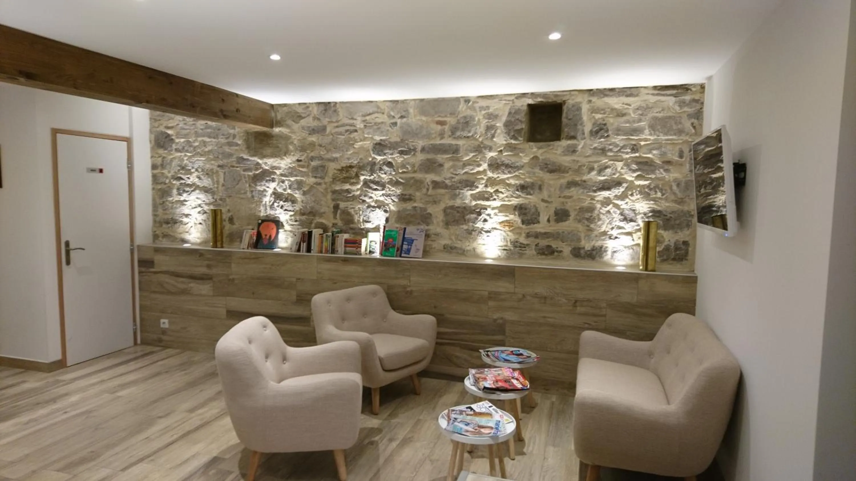 Living room in Le Moulin d'Oscar & Spa - Mulhouse Nord