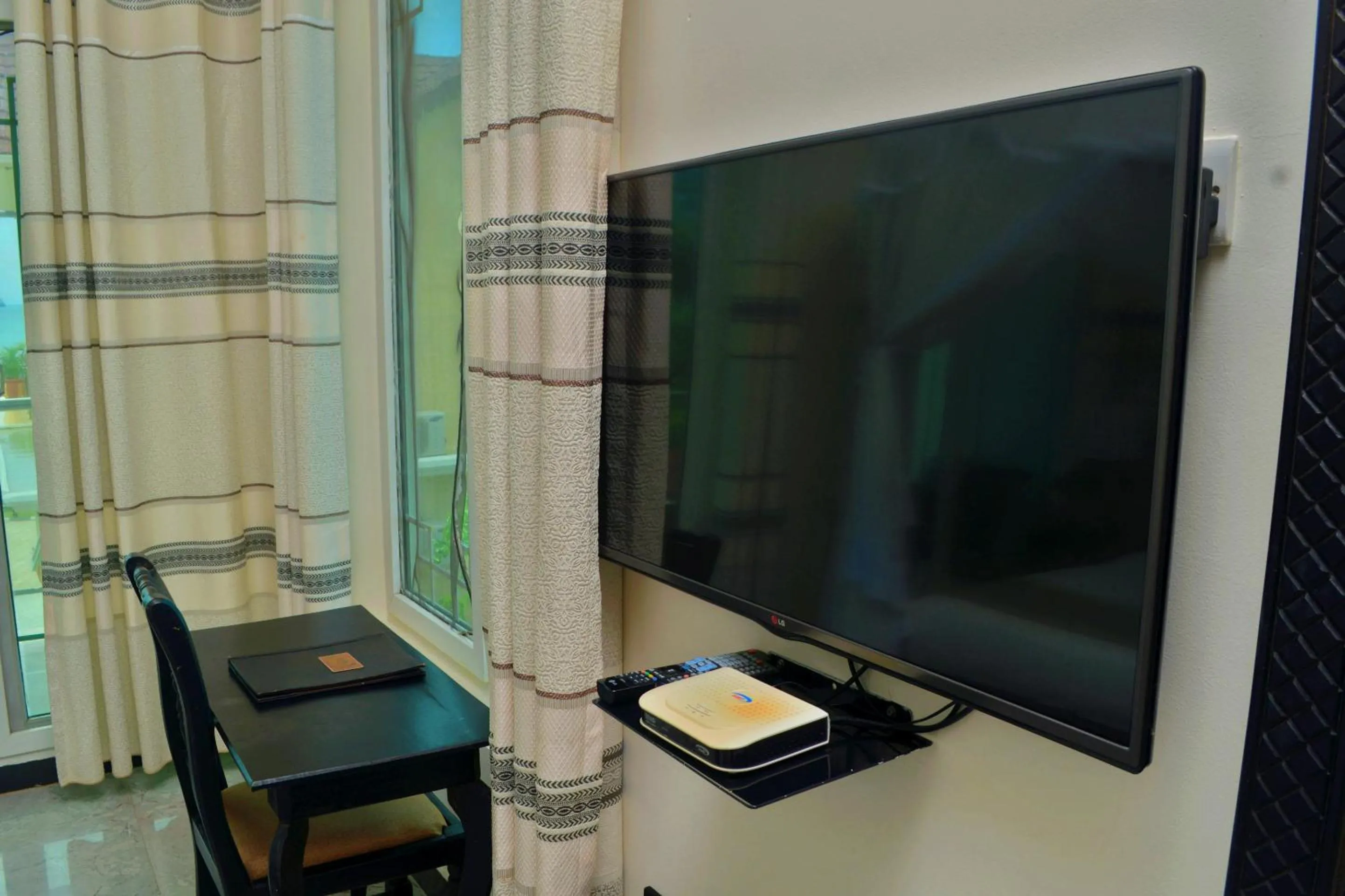 TV and multimedia in Royal Cliff Zanzibar