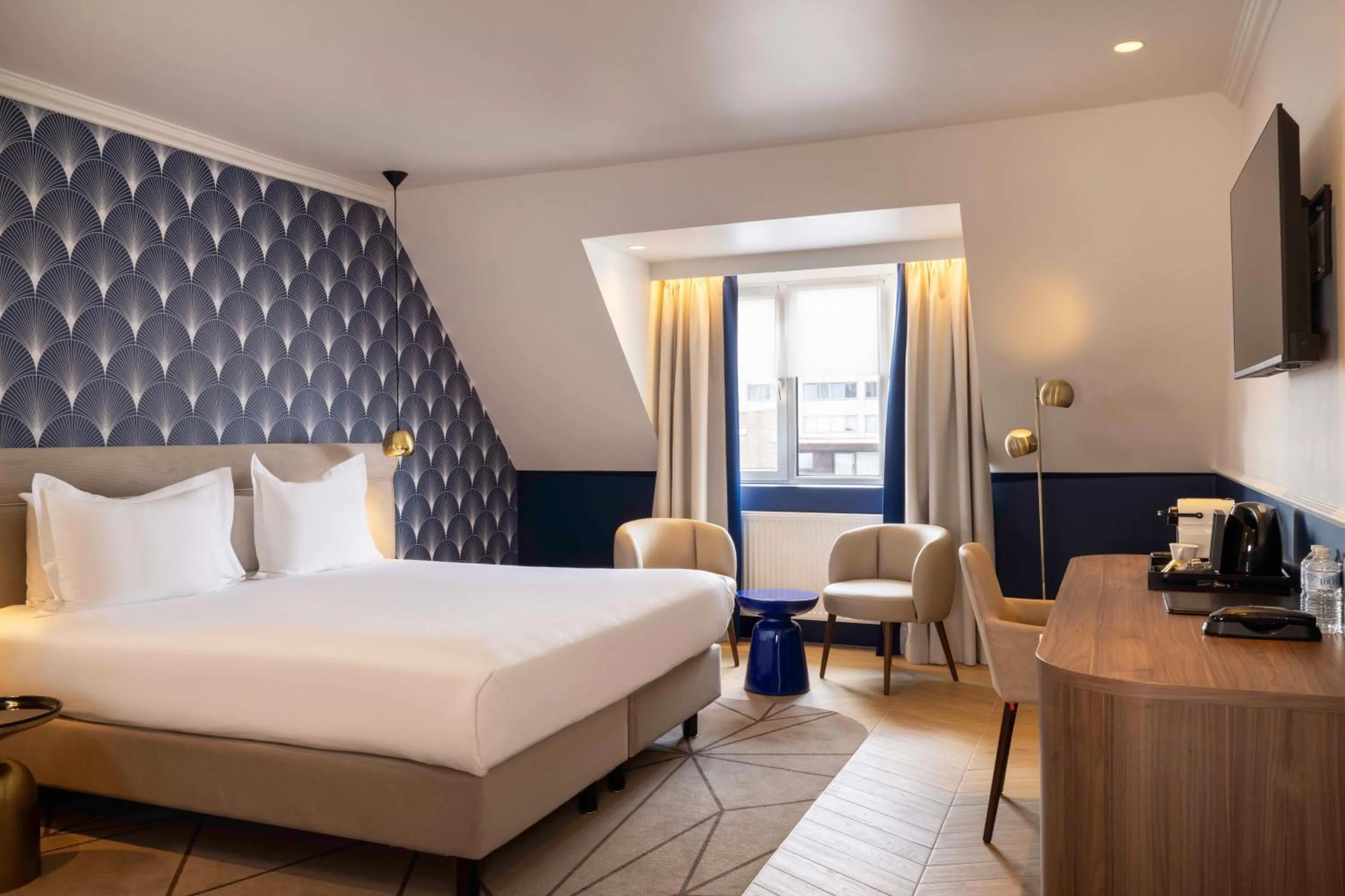 Bed in Hotel The Augustin