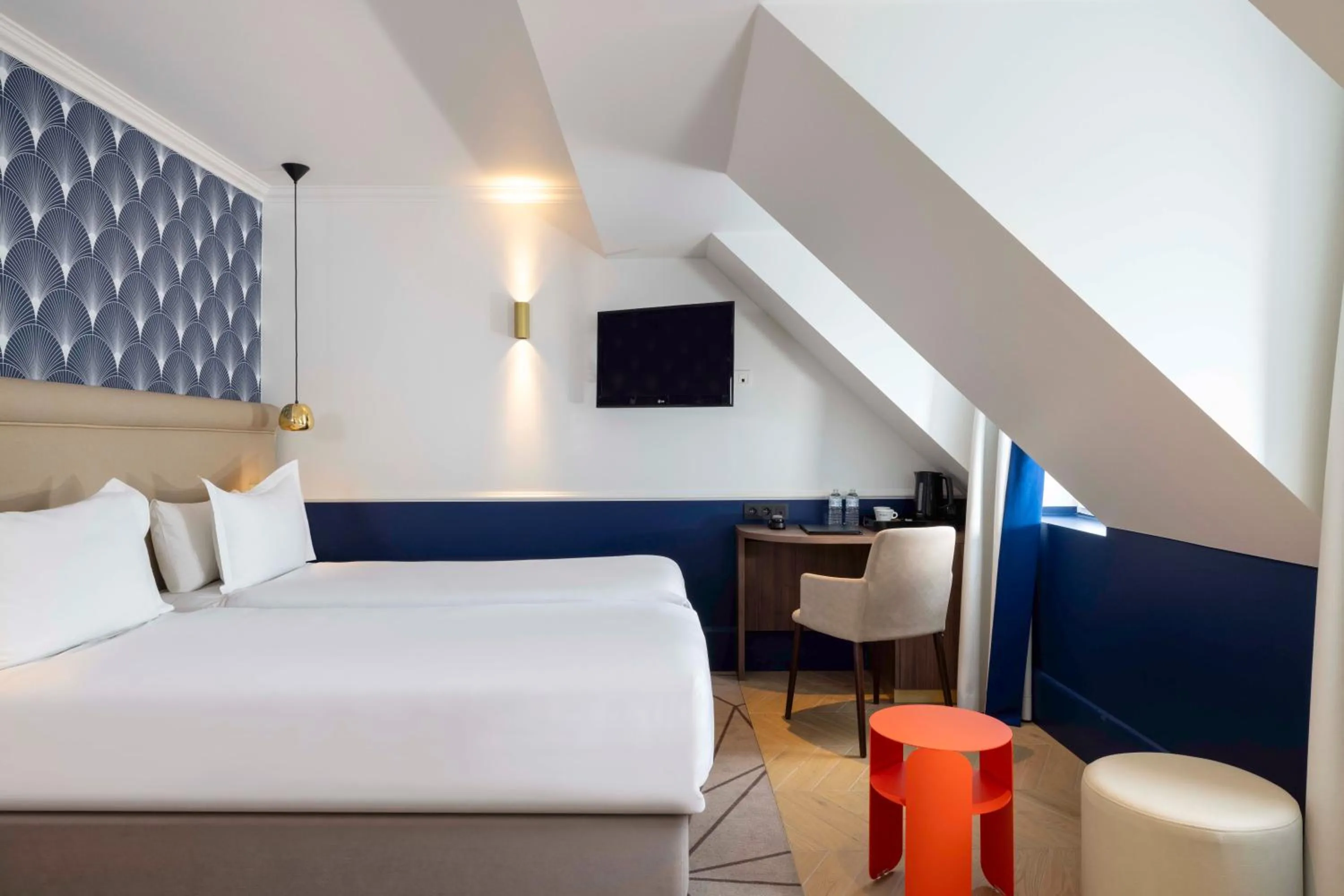 Bedroom, Bed in Hotel The Augustin