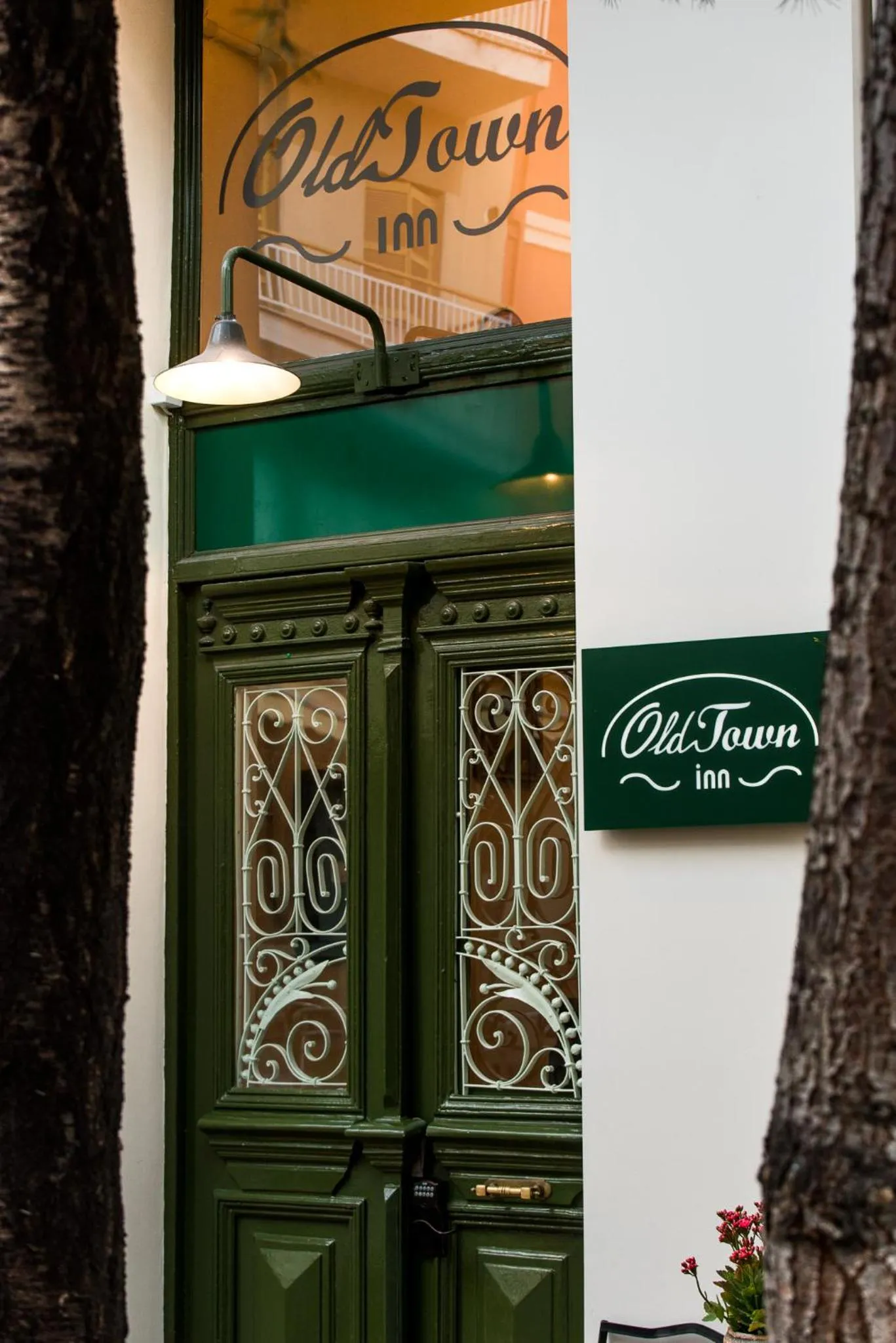 Facade/entrance in Old Town Inn