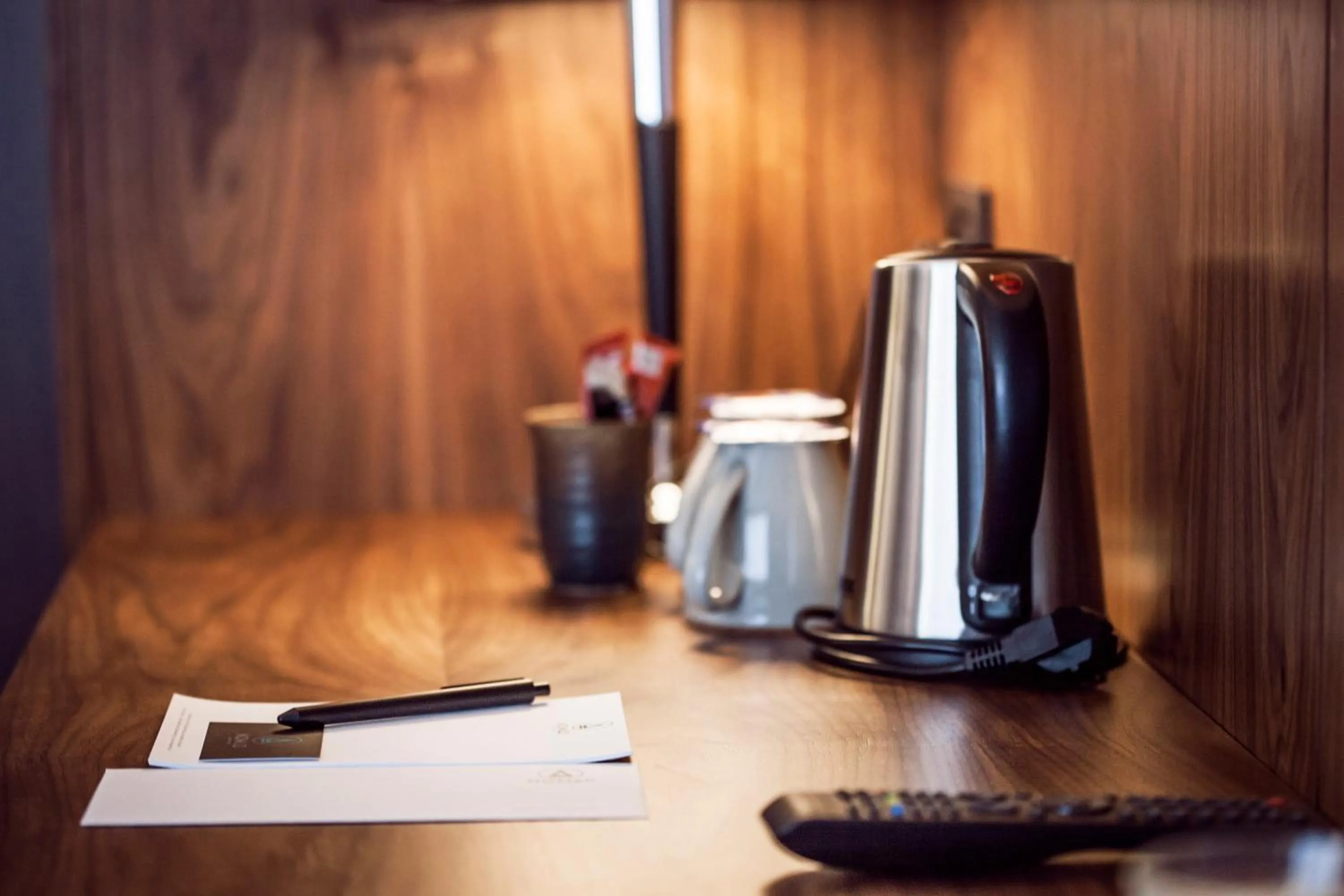 Coffee/tea facilities in Nomad Luxury Suites