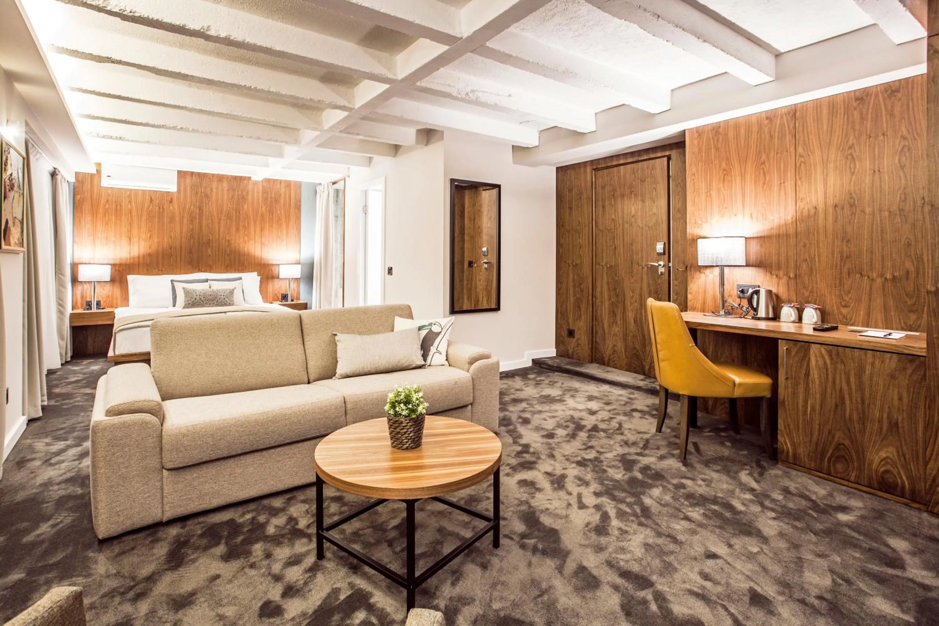 Spring, Bed in Nomad Luxury Suites