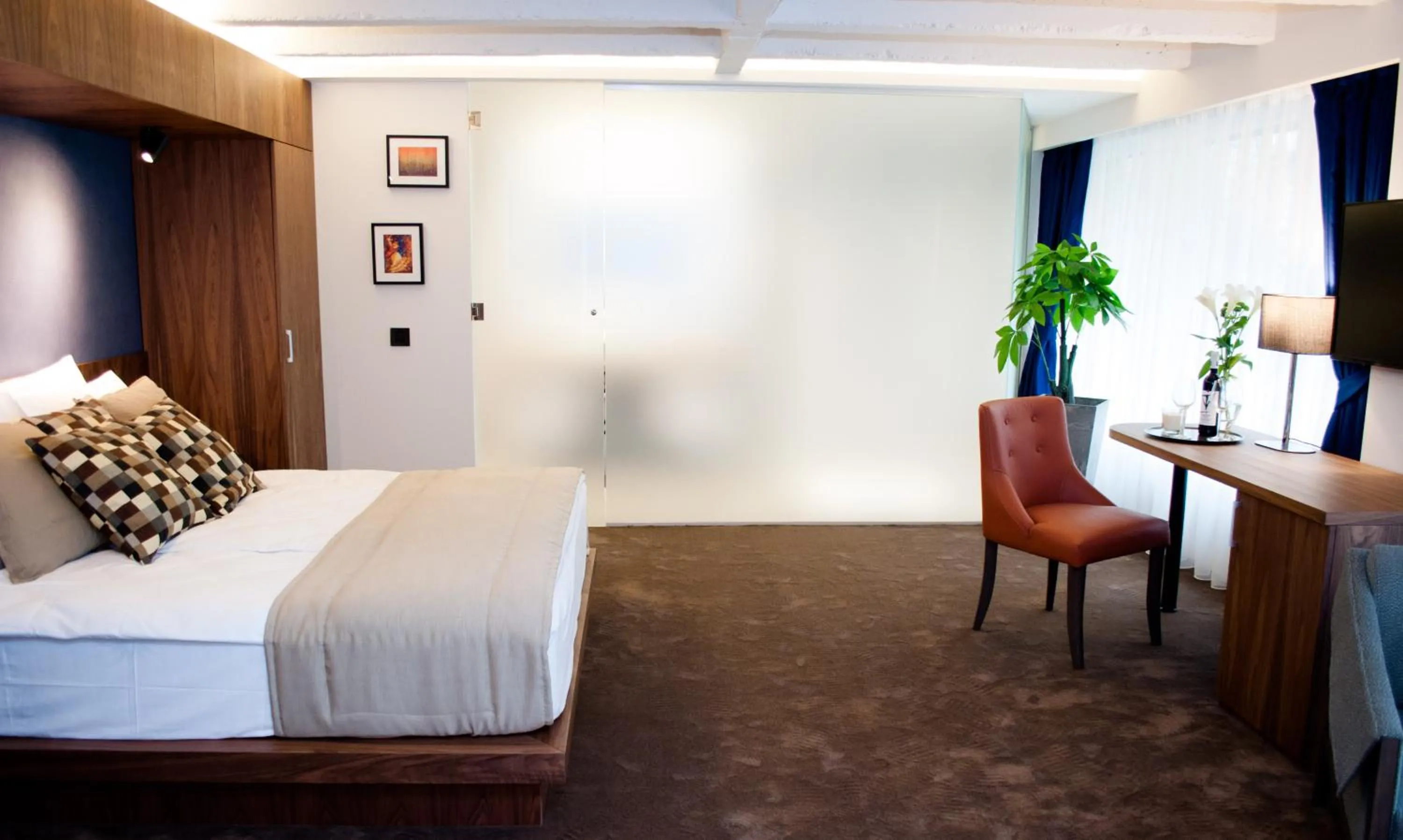 Bed in Nomad Luxury Suites