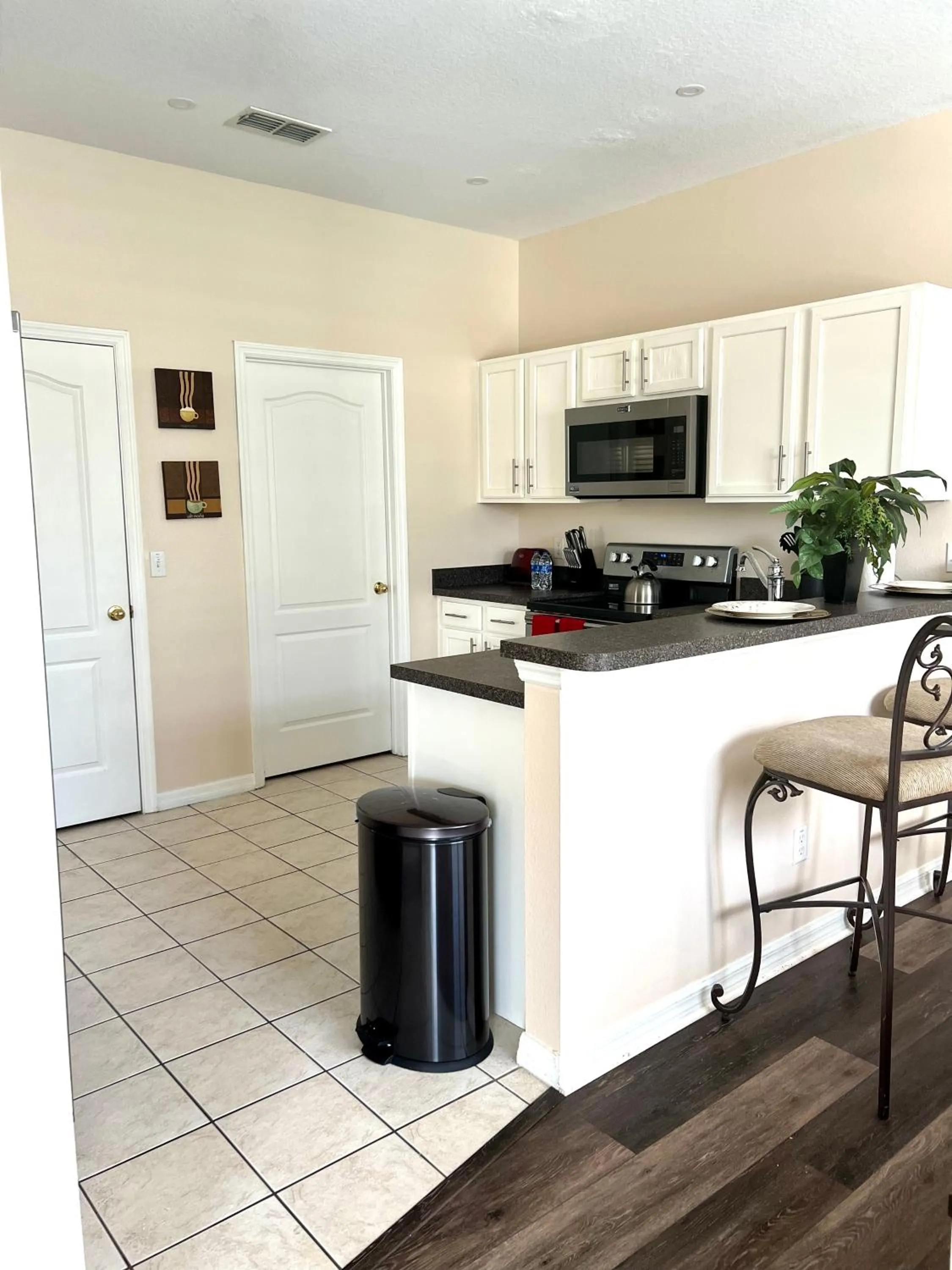 Kitchen or kitchenette in Cozy Villa With South Facing Pool