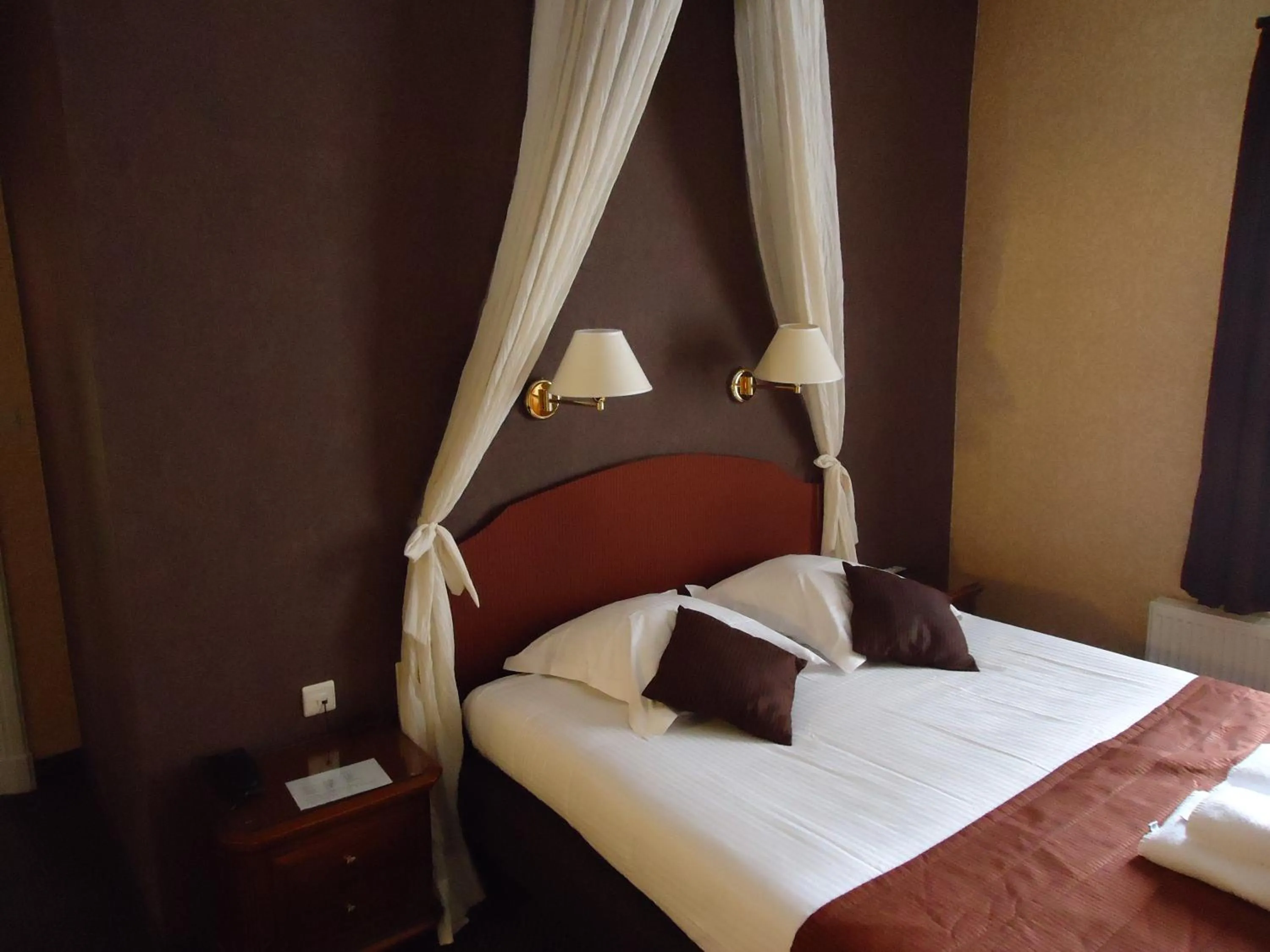 Bed in Hotel Groeninghe