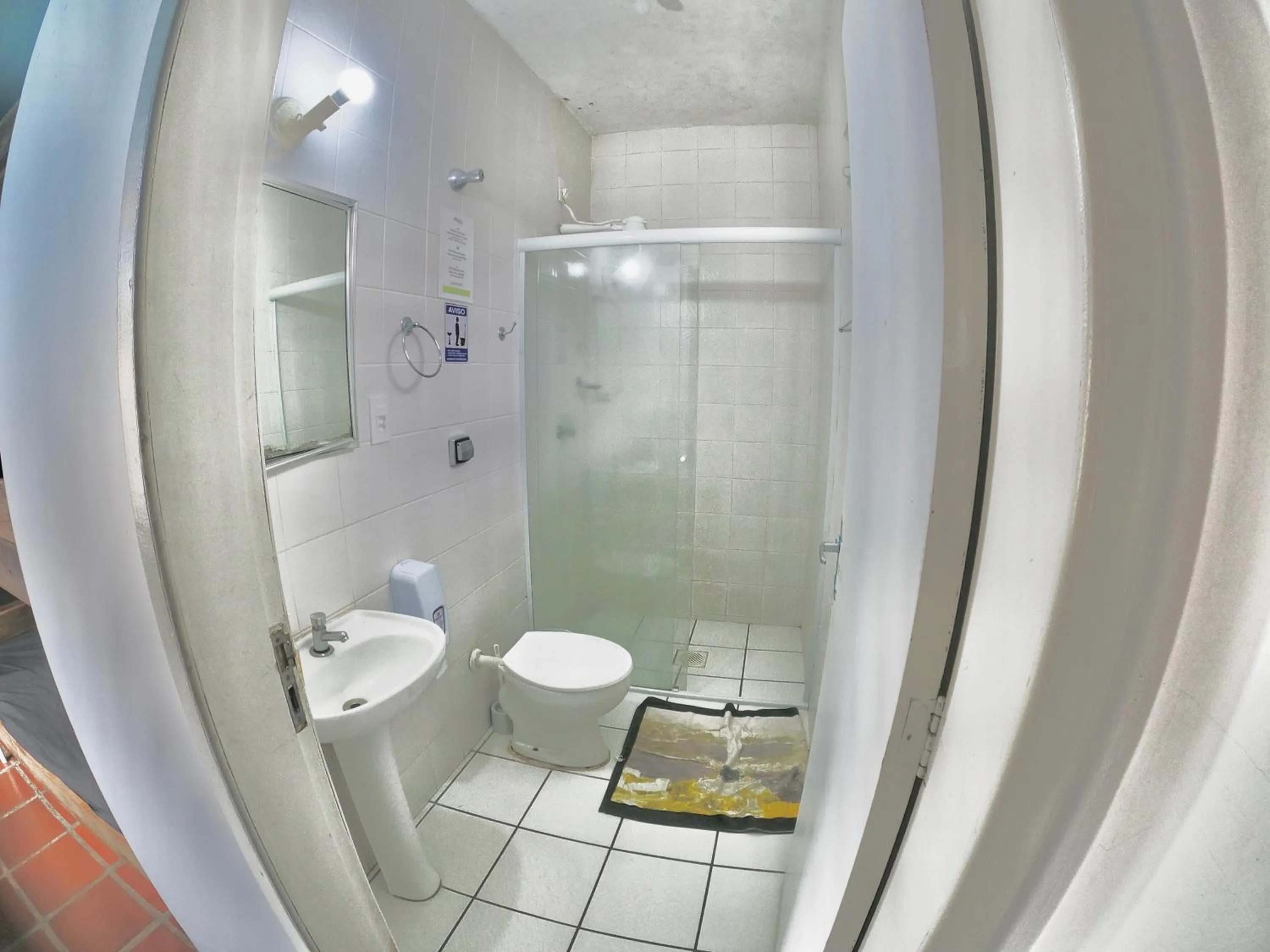 Bathroom in World Hostel - Canasvieiras