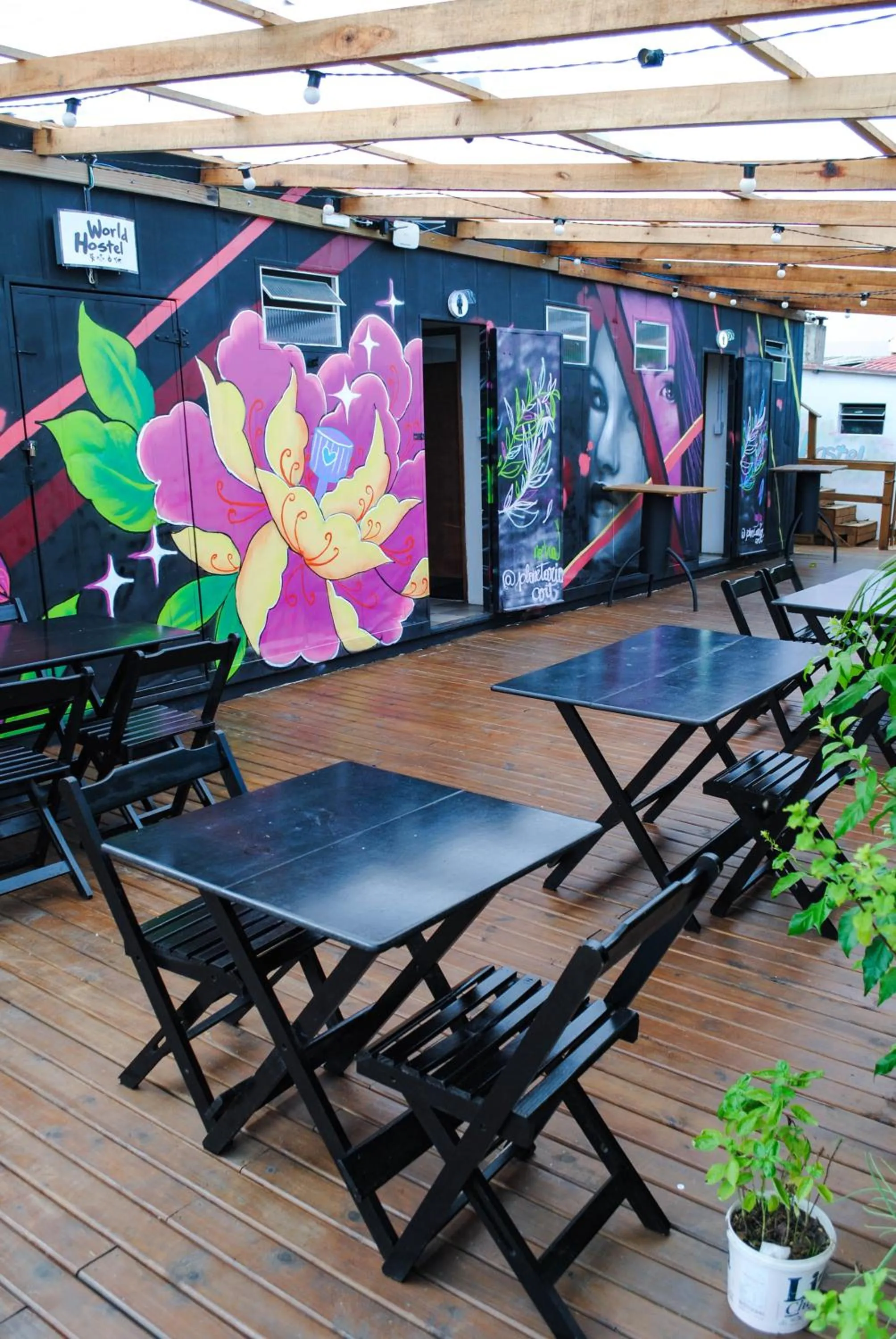 Lounge or bar in World Hostel - Canasvieiras