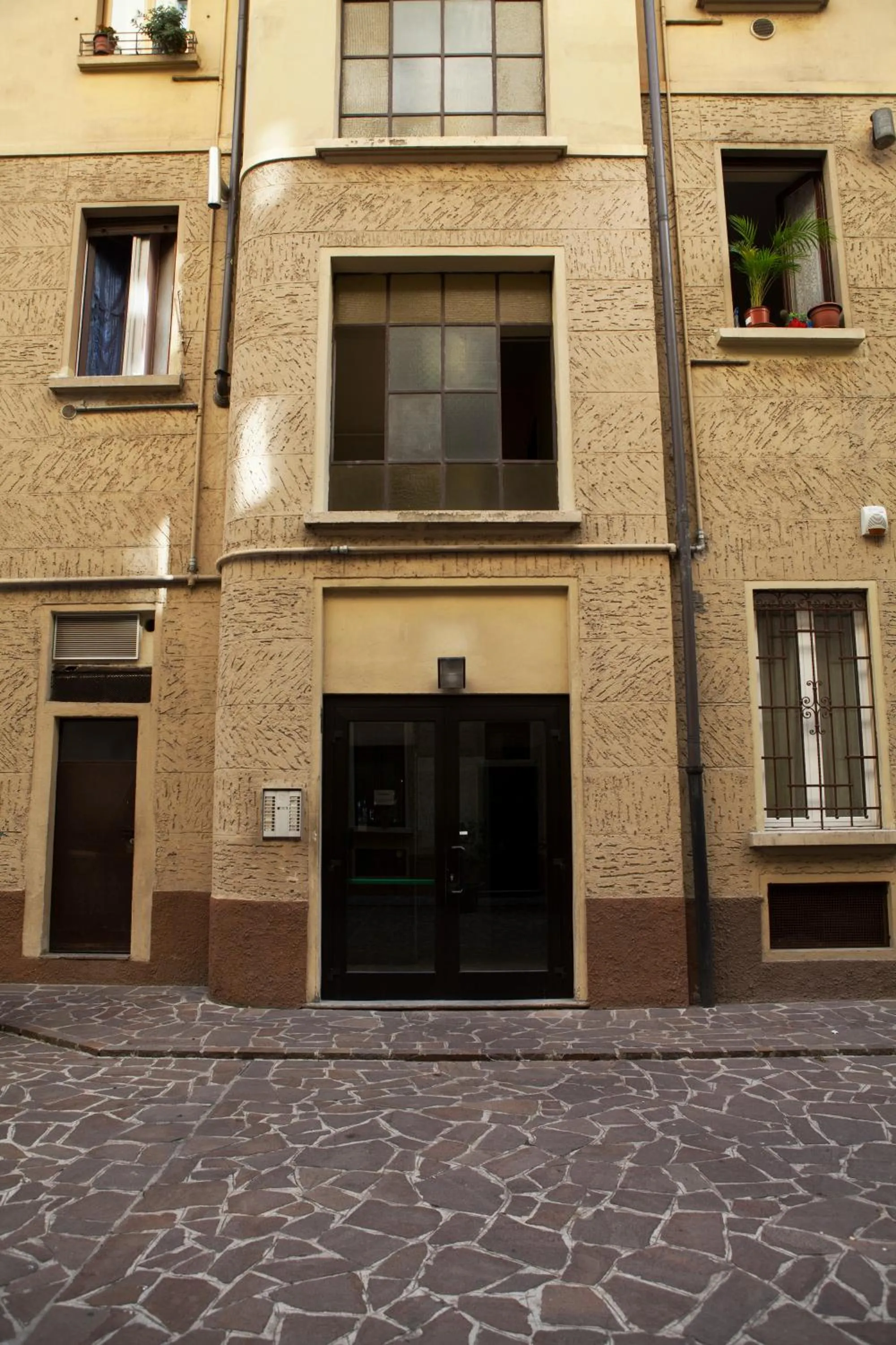 Patio in Alessia's Flat - Mac Mahon