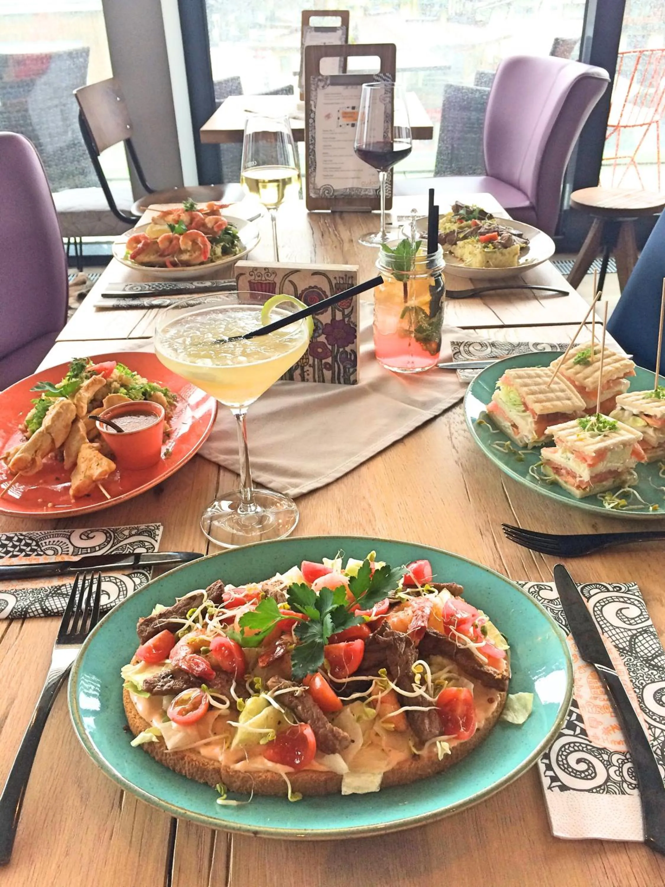 Food and drinks in Cubo Sport & Art Hotel