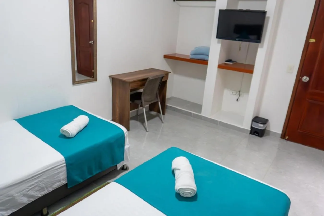 TV and multimedia, Bed in Hotel Los Cristales