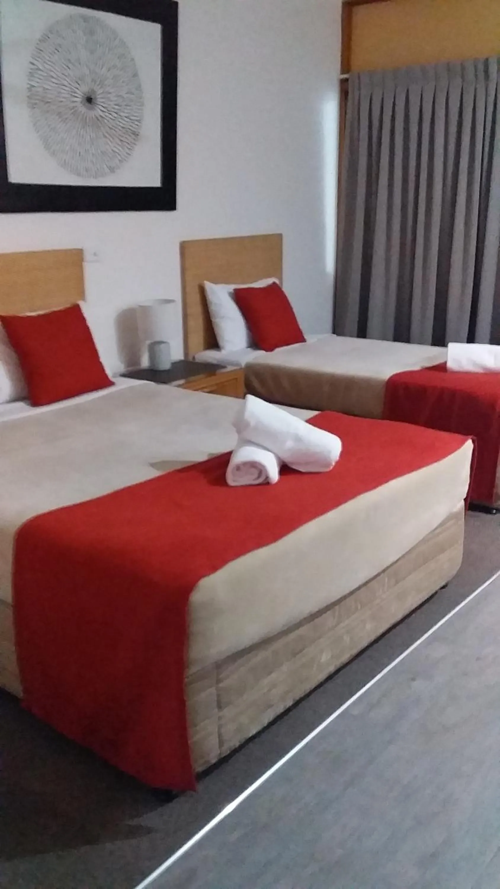 Property building, Bed in Jackaroo Motel